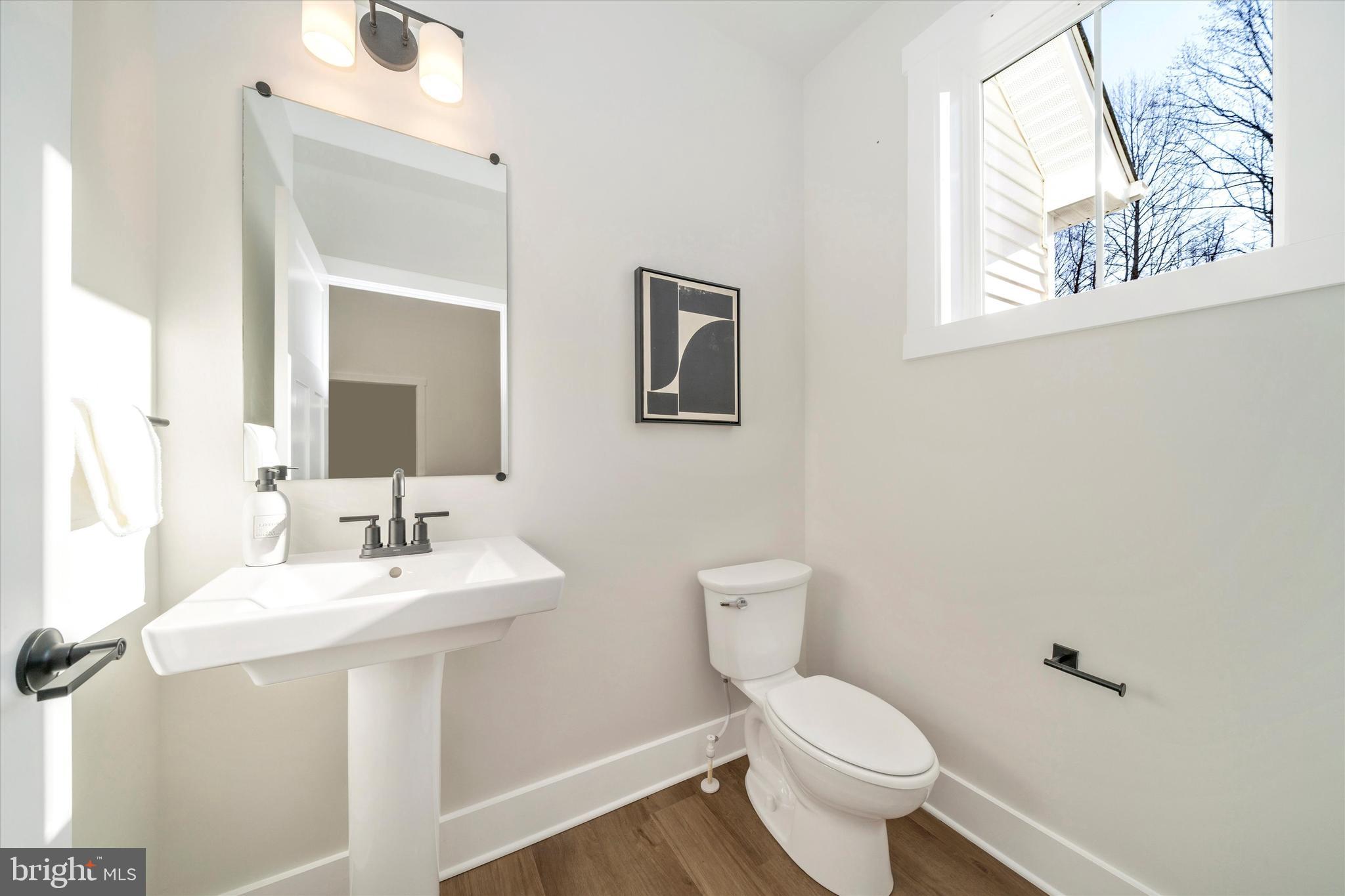 PEA NECK - Residential