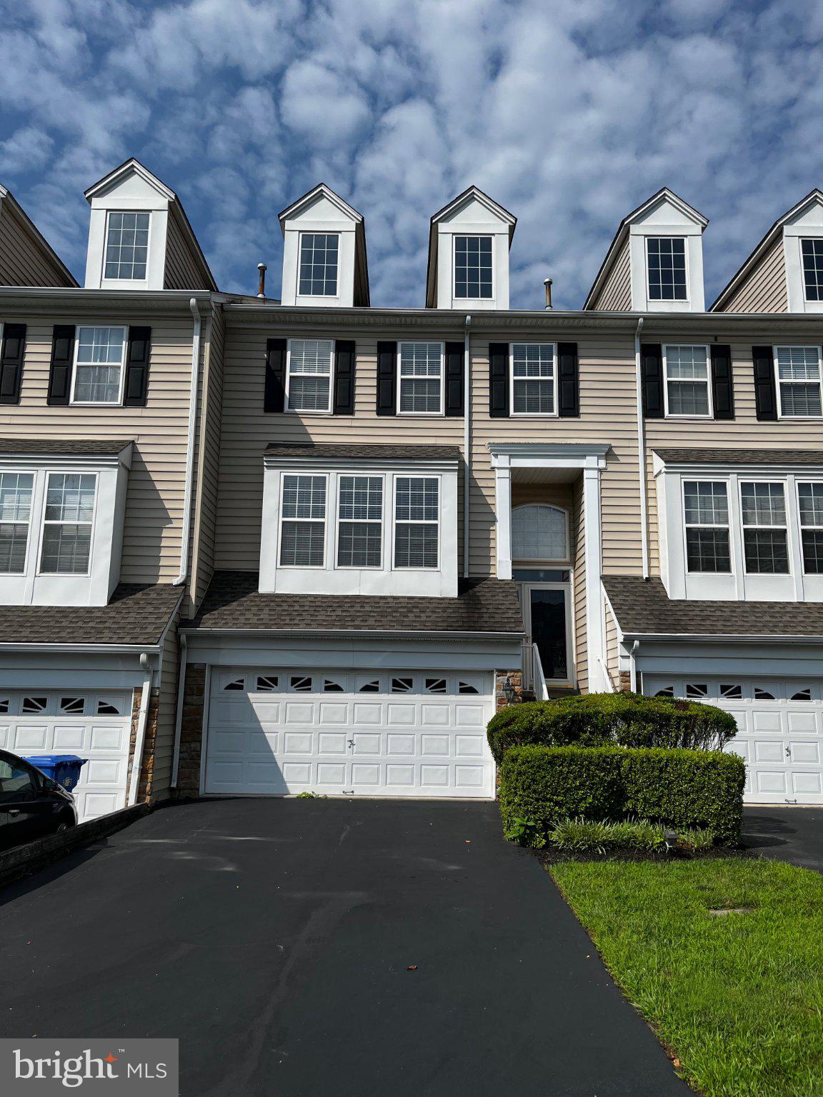 244 S AZALEA COURT