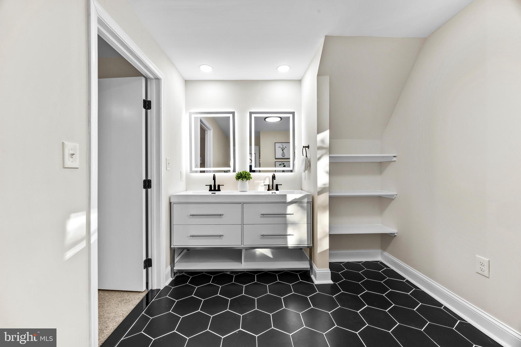 DUMBARTON HEIGHTS - Residential