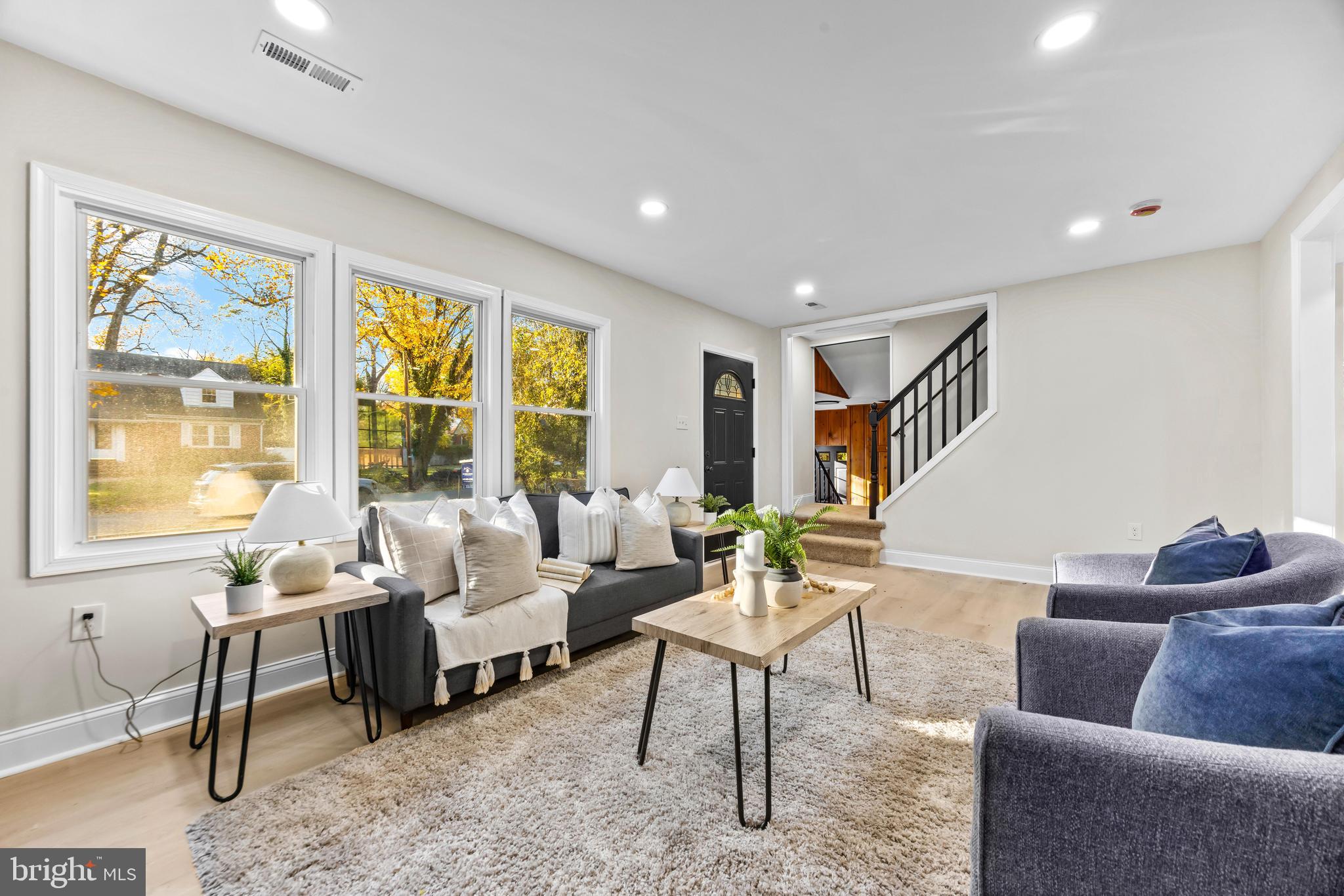 DUMBARTON HEIGHTS - Residential