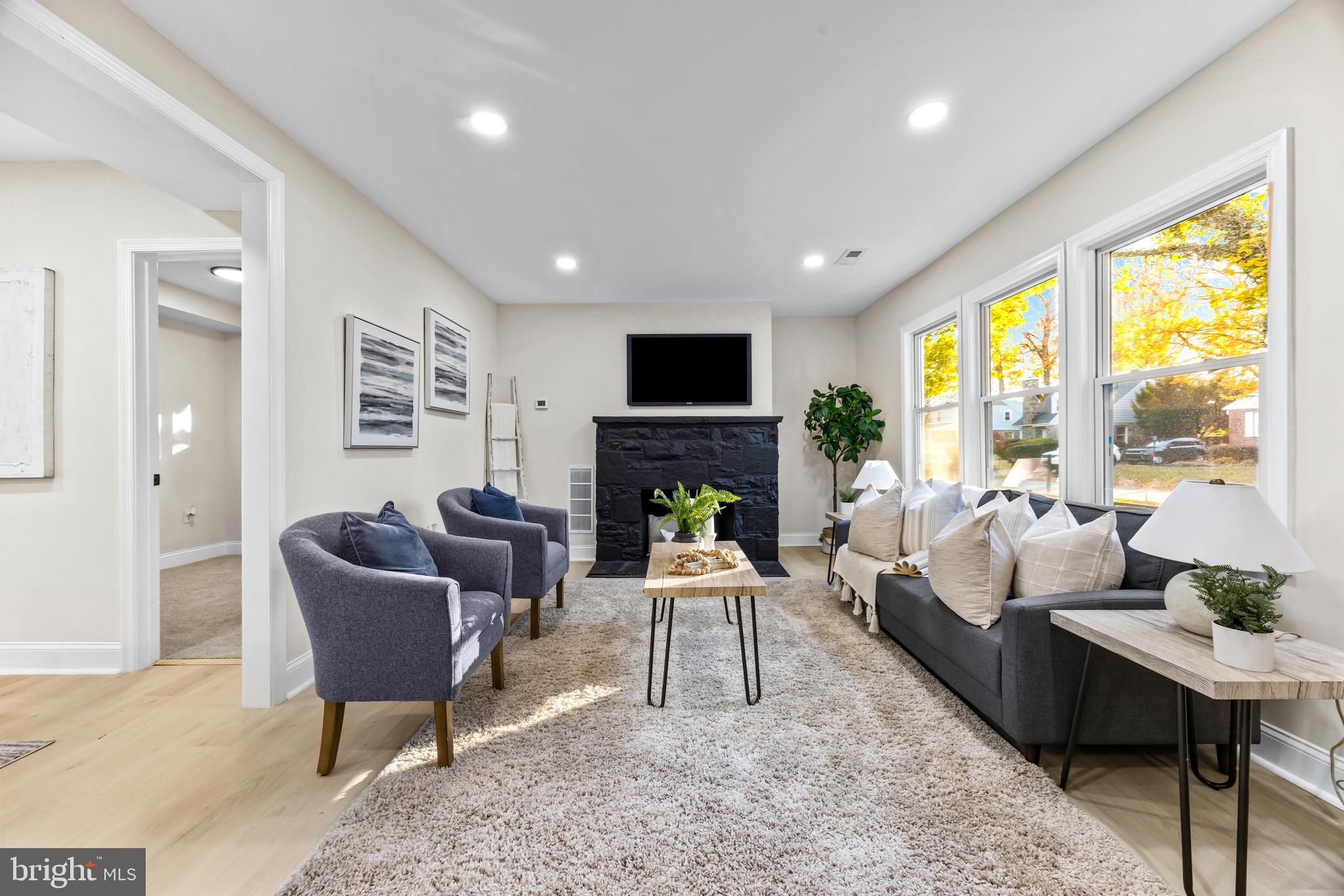 DUMBARTON HEIGHTS - Residential