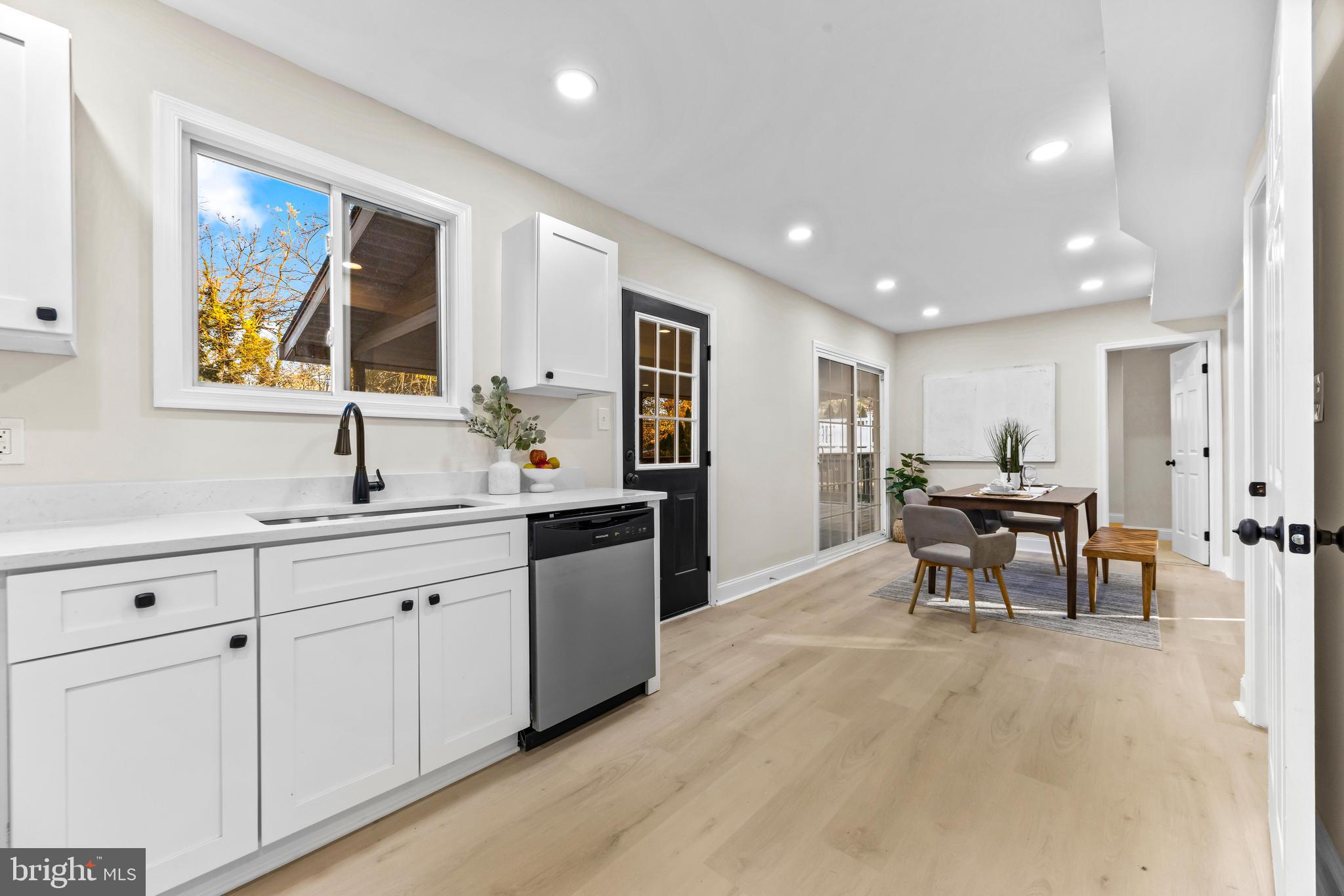 DUMBARTON HEIGHTS - Residential