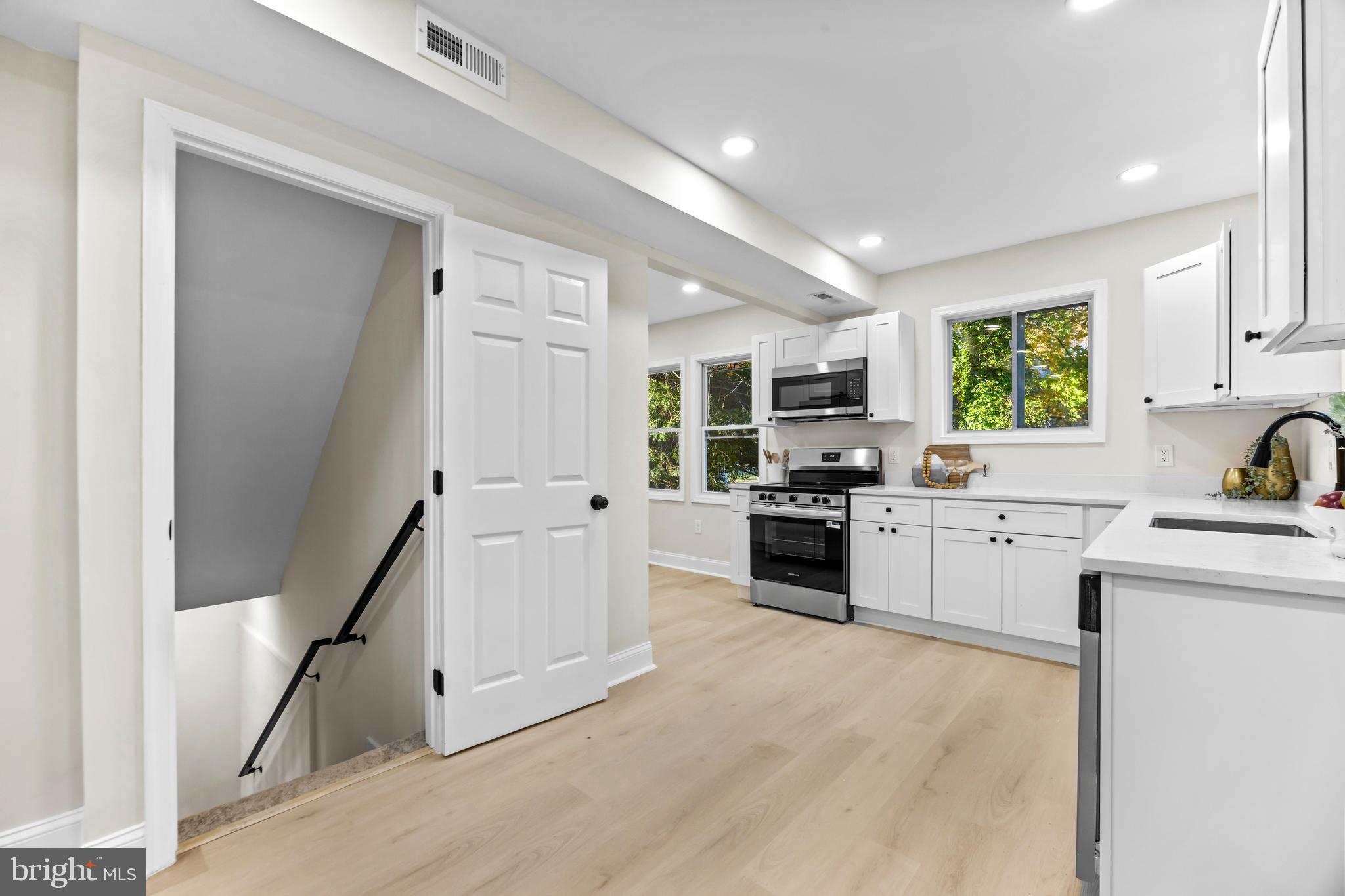 DUMBARTON HEIGHTS - Residential