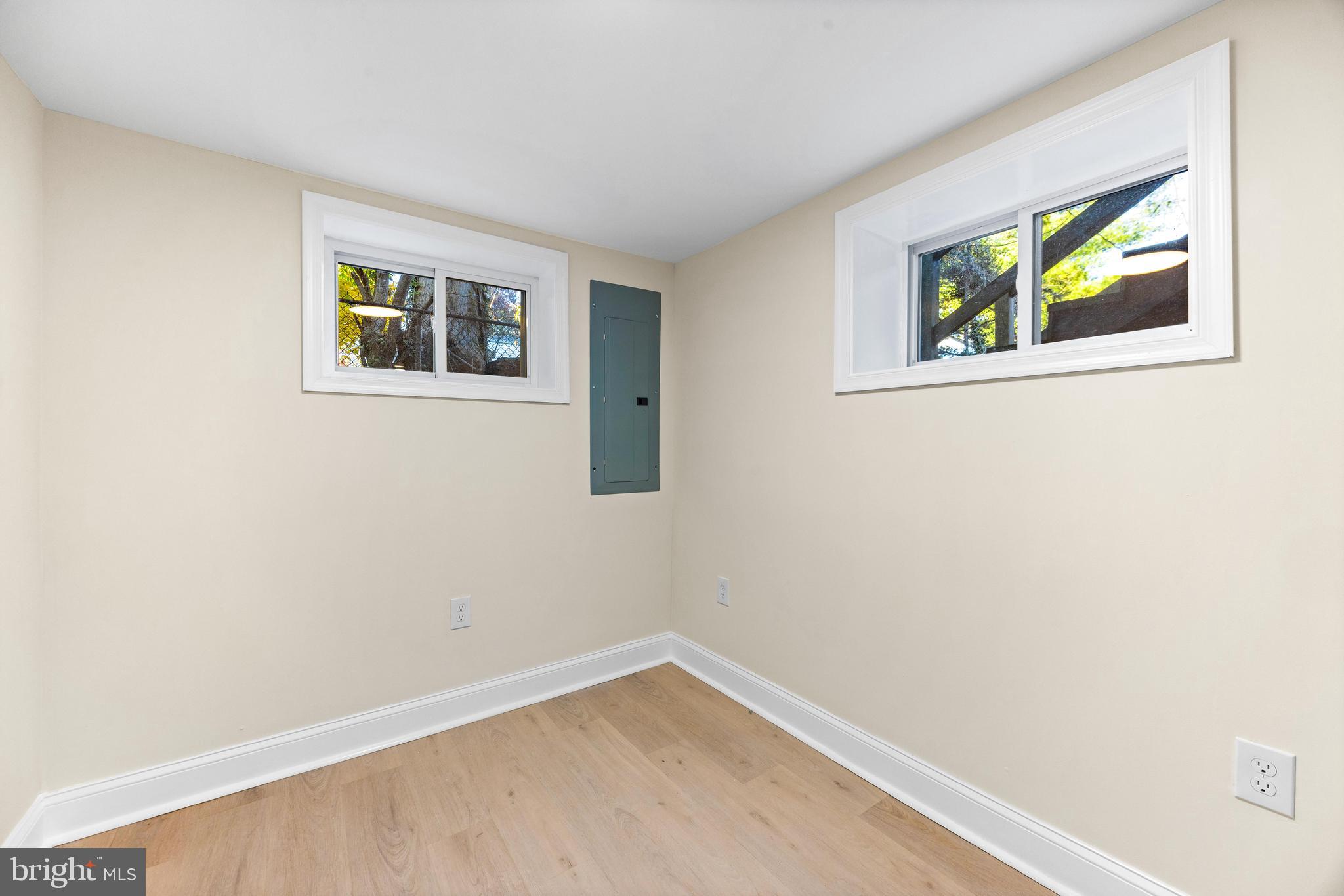 DUMBARTON HEIGHTS - Residential