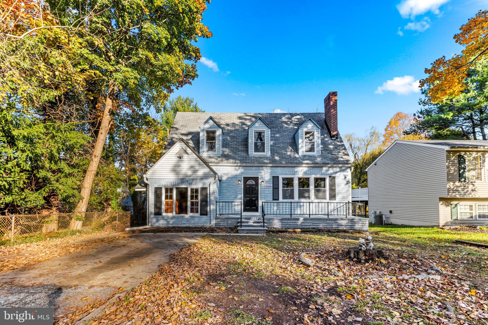 DUMBARTON HEIGHTS - Residential