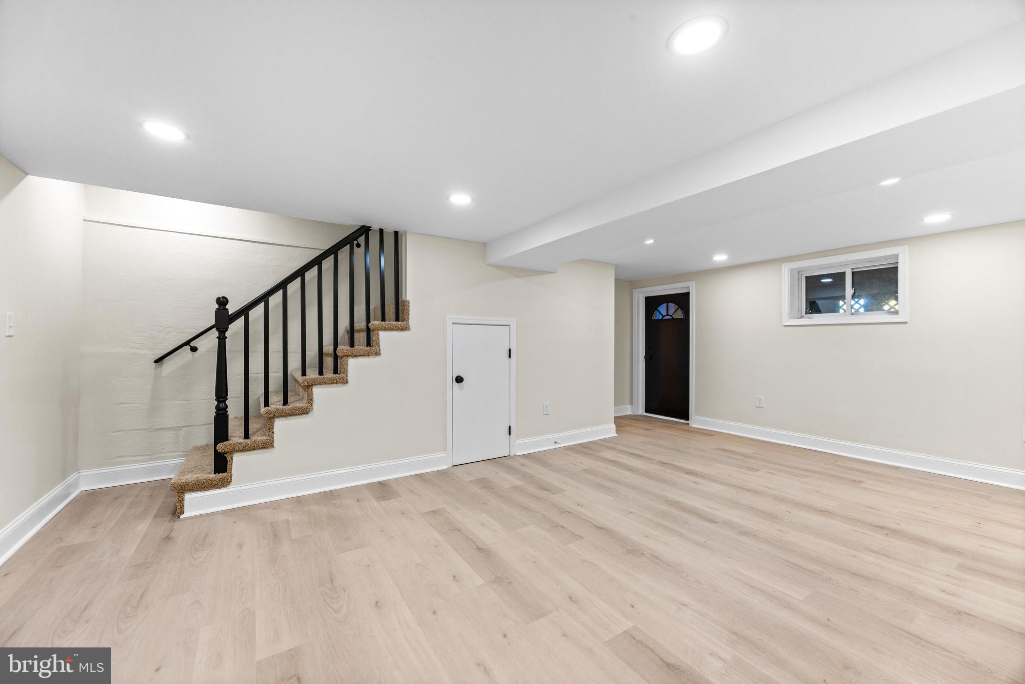 DUMBARTON HEIGHTS - Residential