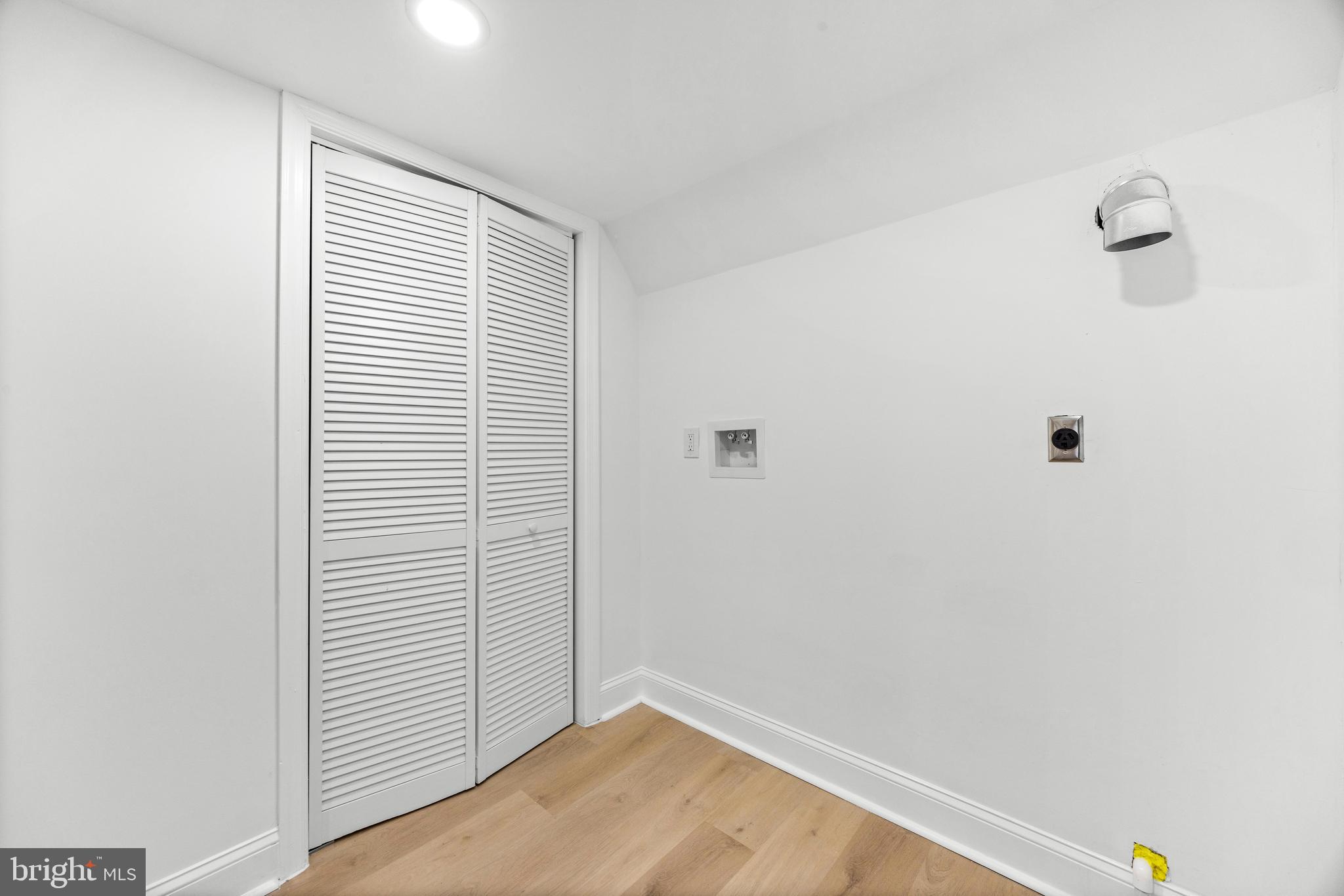 DUMBARTON HEIGHTS - Residential