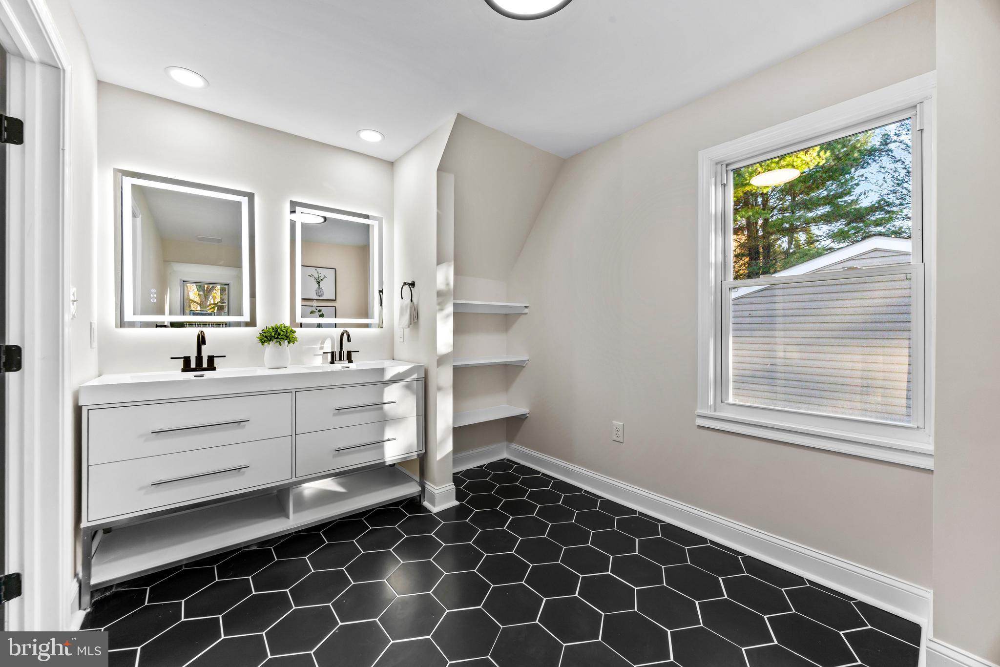 DUMBARTON HEIGHTS - Residential