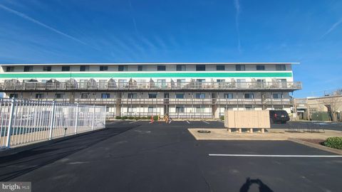 Condo For Sale - 104 127th Street #223<br/> OCEAN CITY, MD 21842