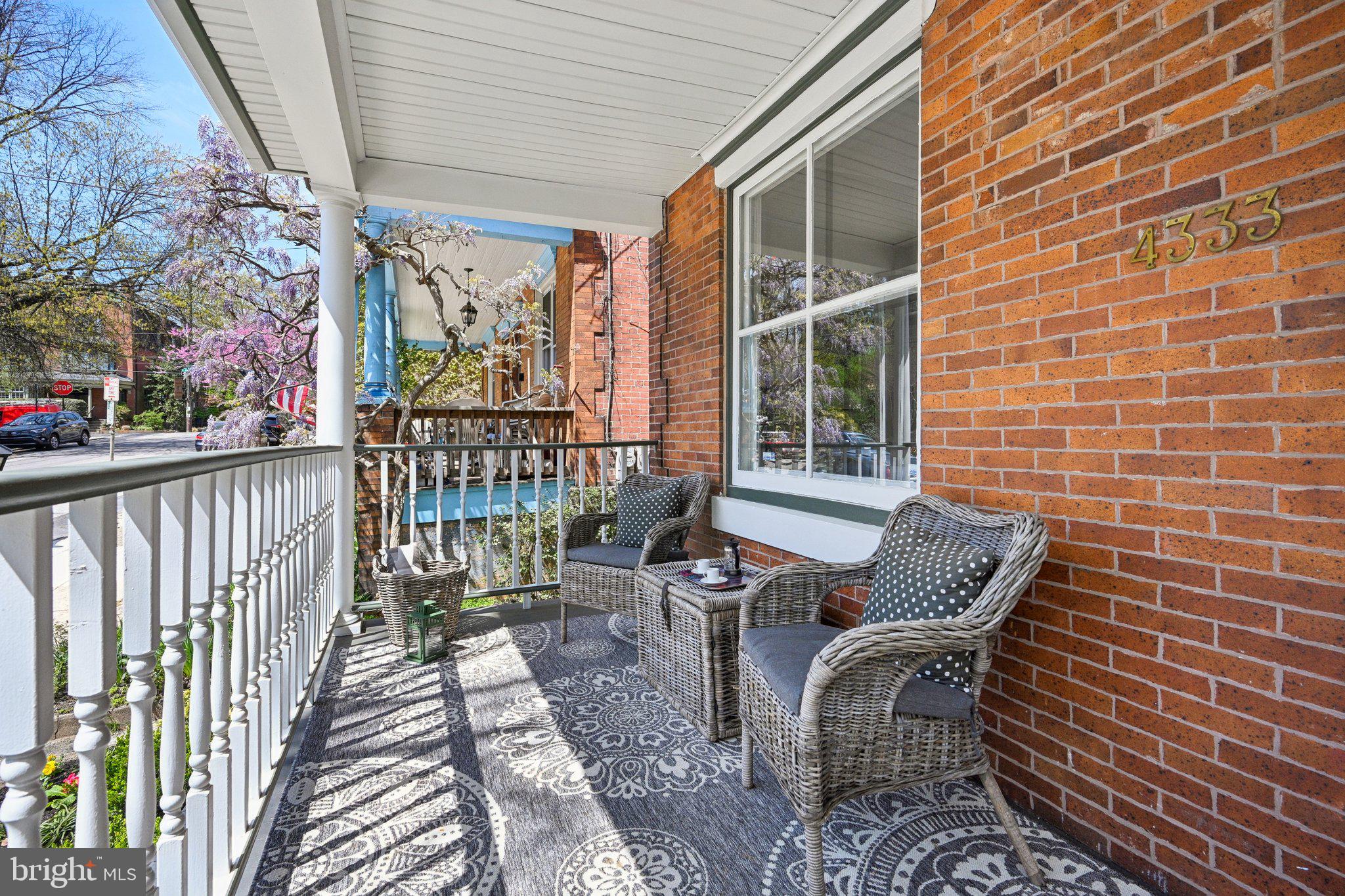 UNIVERSITY CITY - Residential