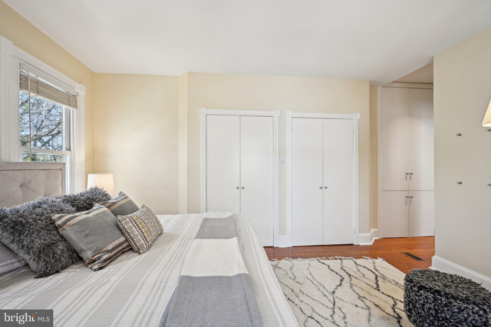 UNIVERSITY CITY - Residential