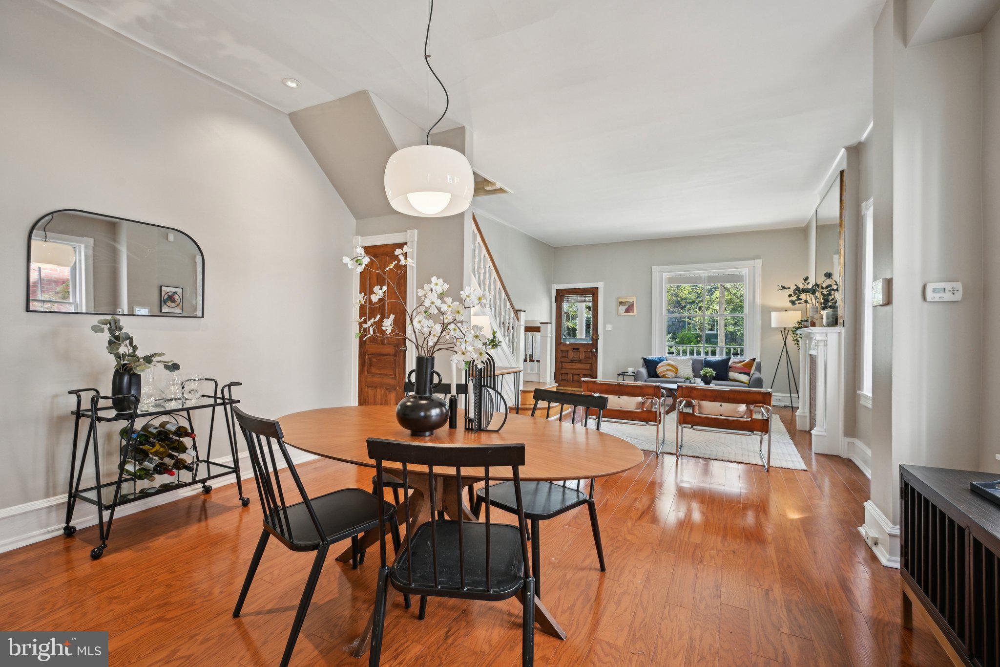 UNIVERSITY CITY - Residential