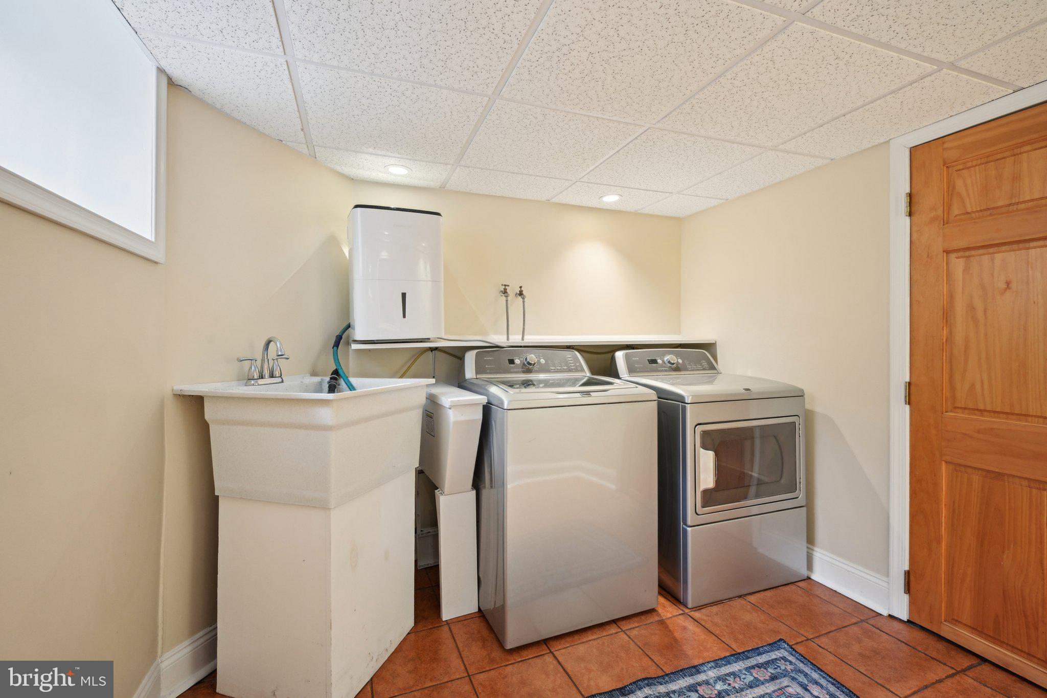 UNIVERSITY CITY - Residential