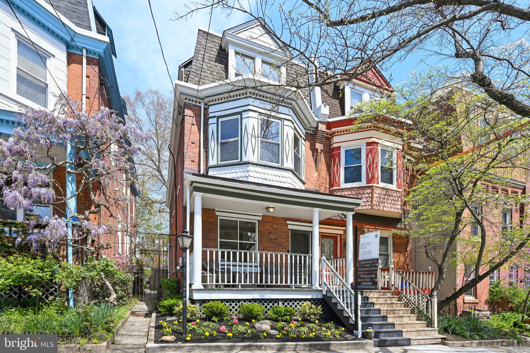 UNIVERSITY CITY - Residential