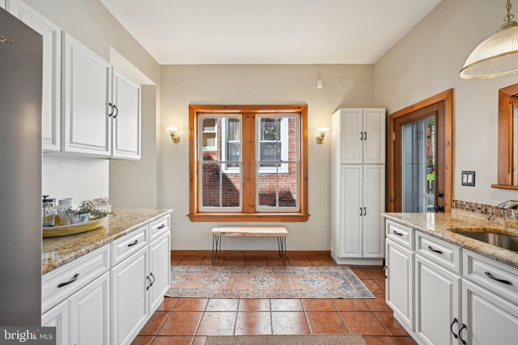 UNIVERSITY CITY - Residential