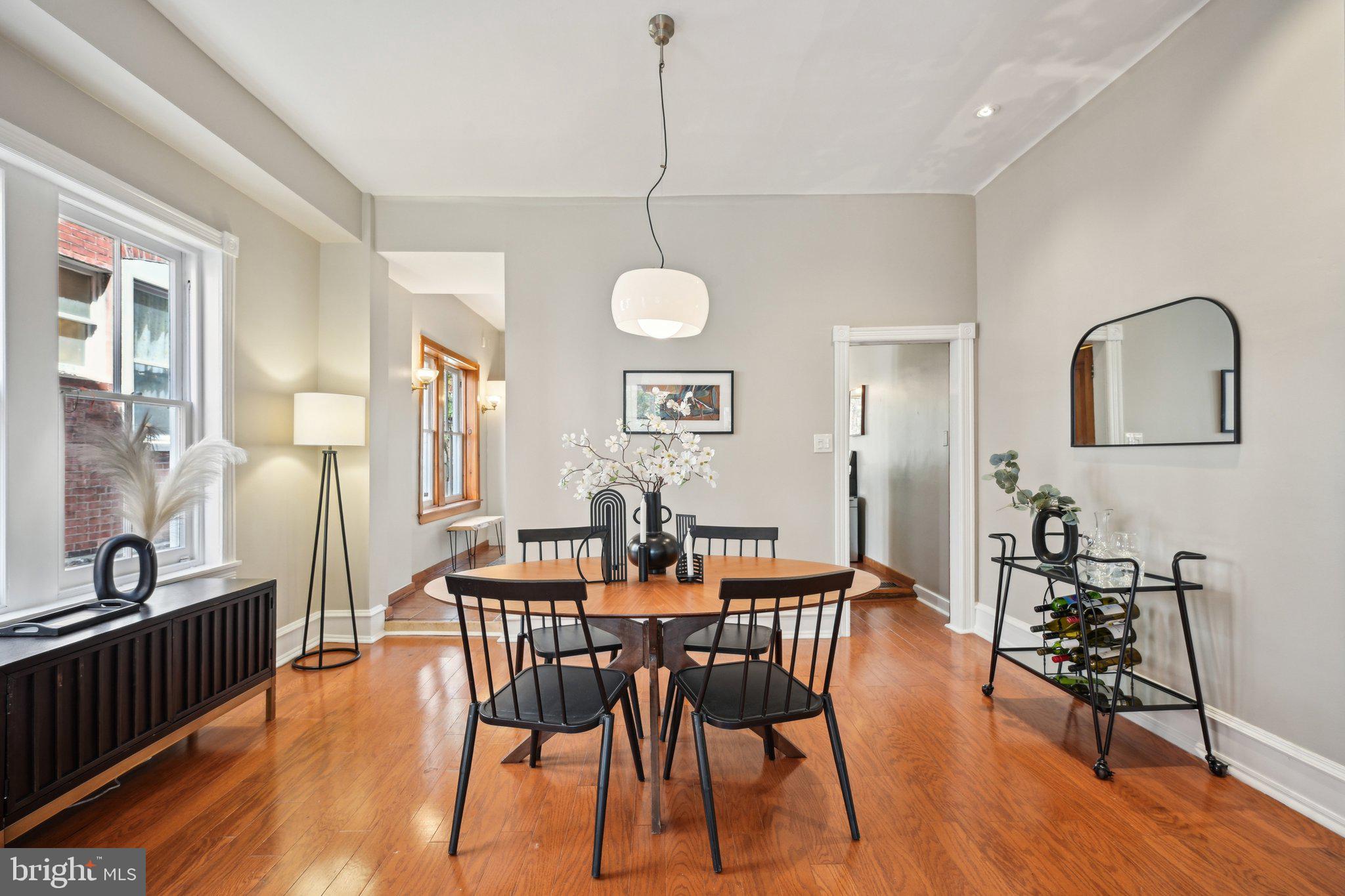 UNIVERSITY CITY - Residential