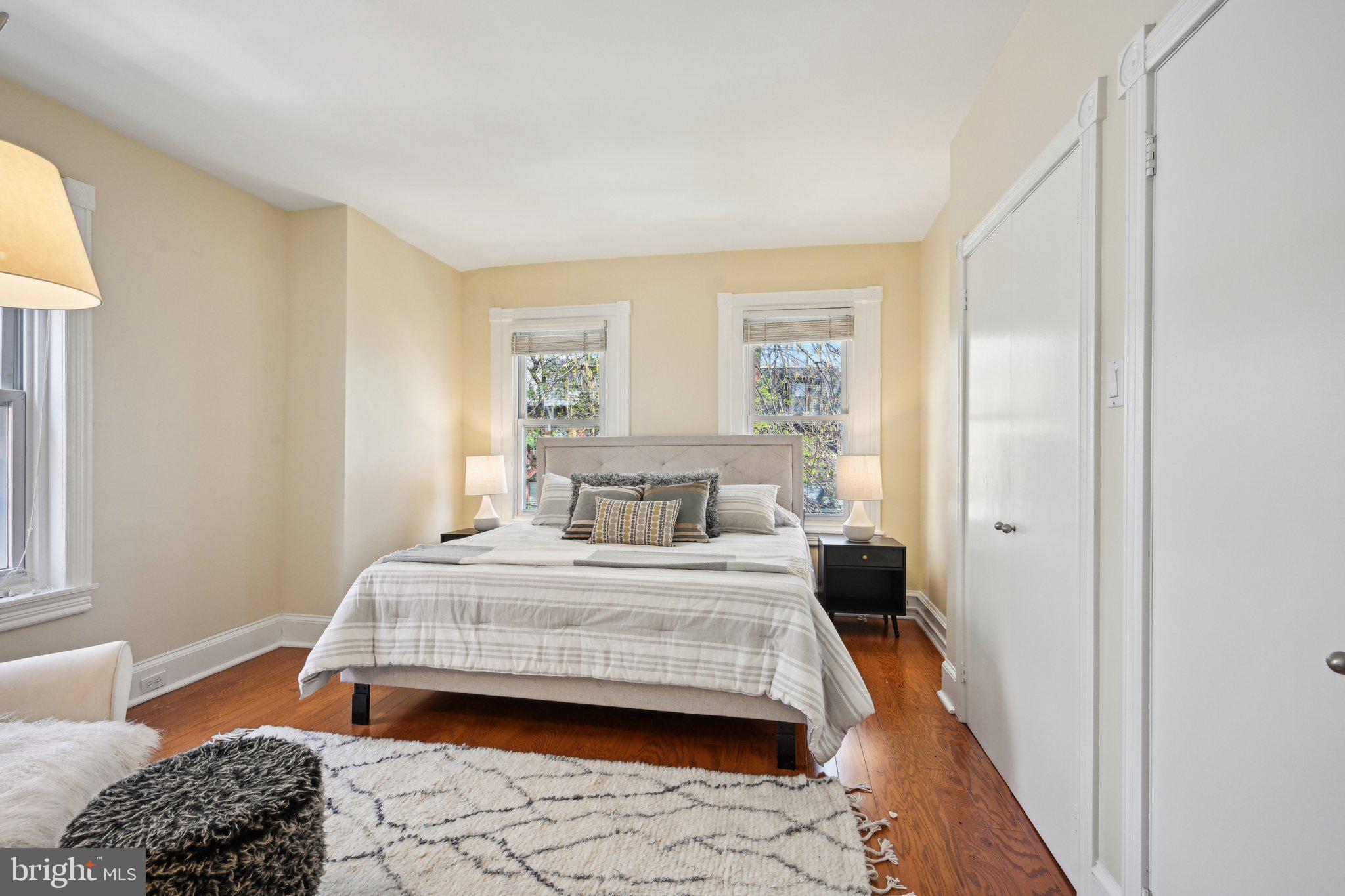 UNIVERSITY CITY - Residential