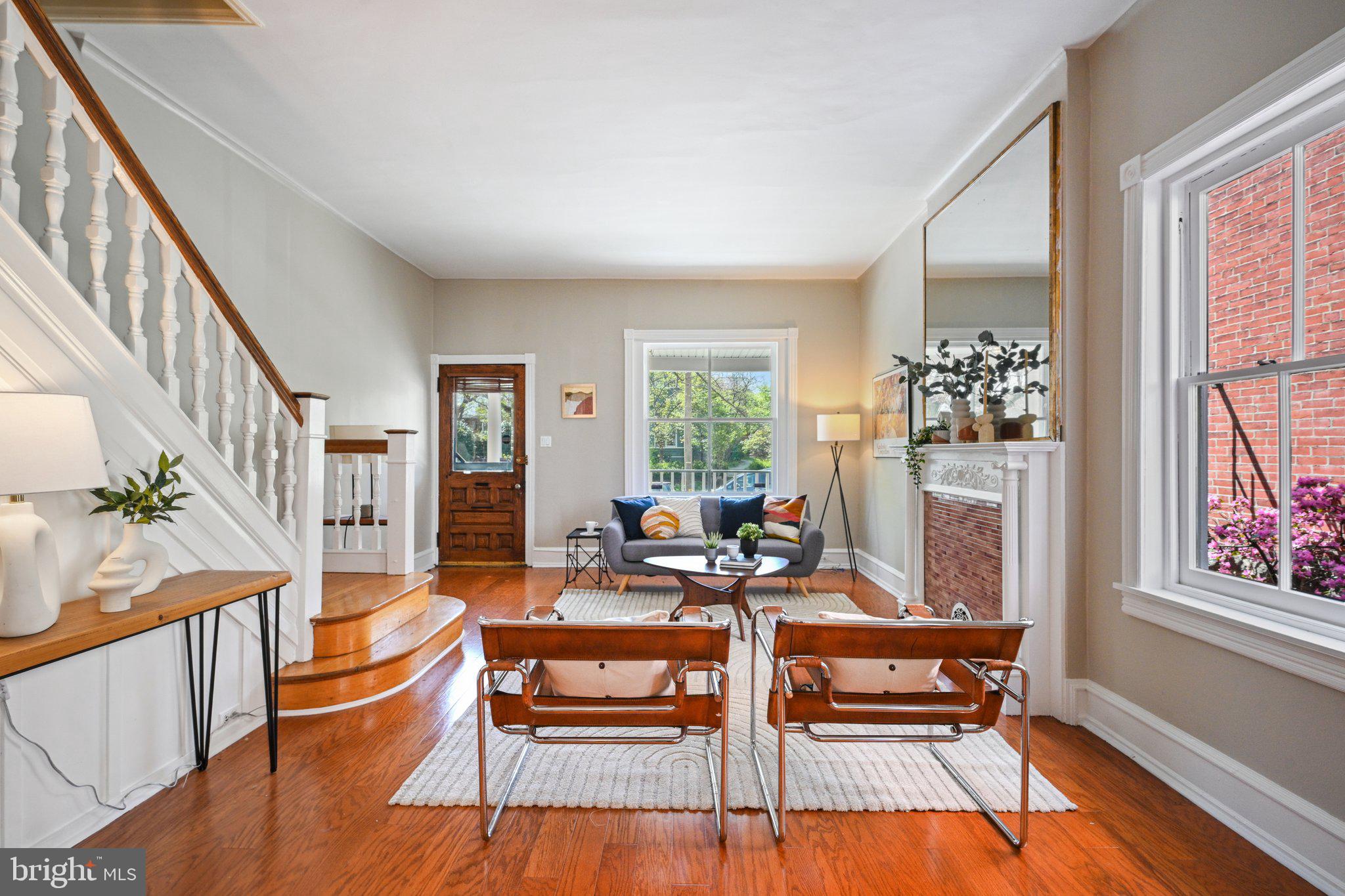 UNIVERSITY CITY - Residential