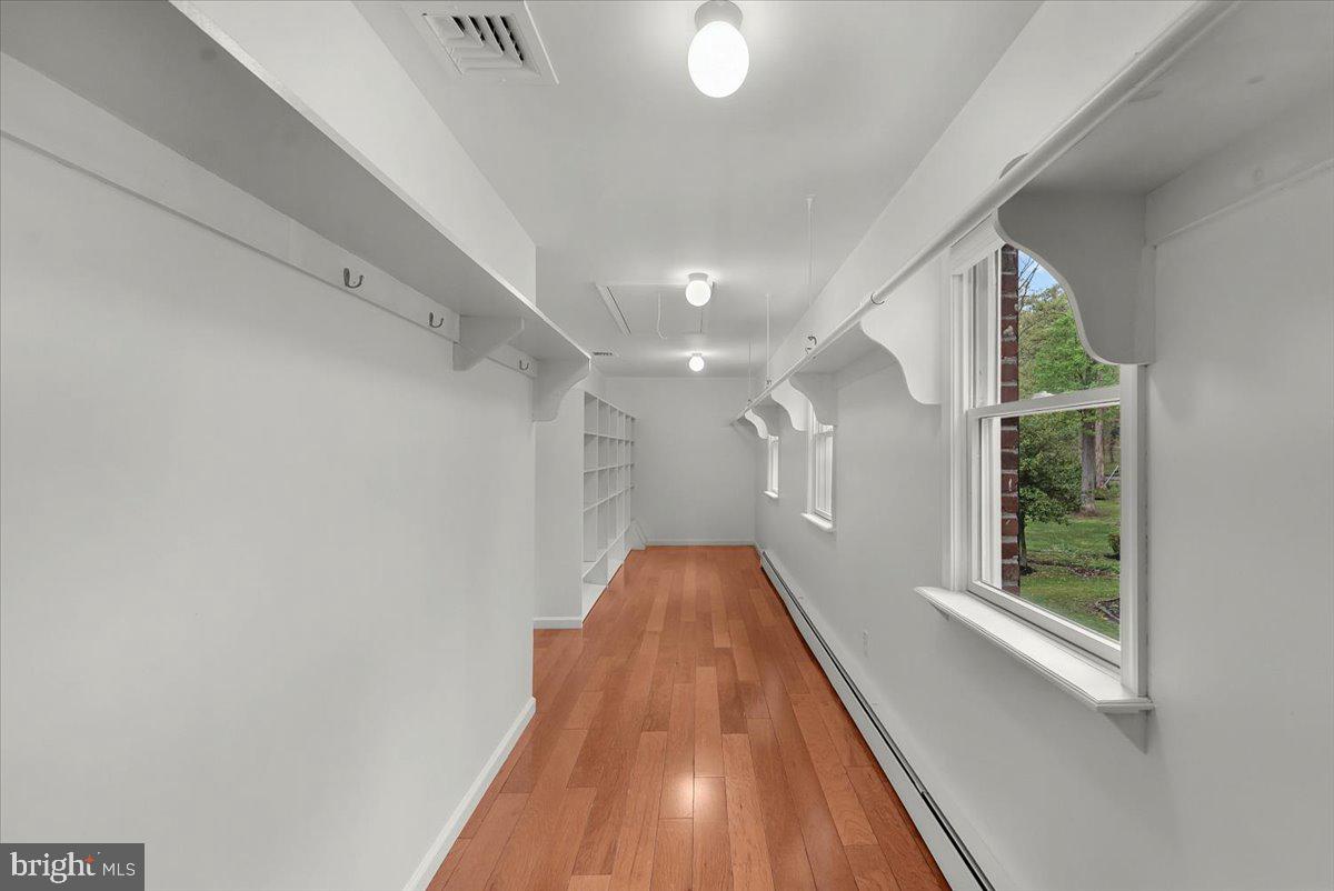 VALLEY FORGE MTN - Residential