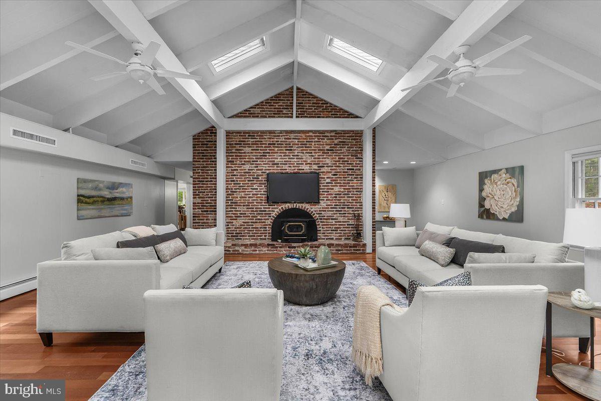 VALLEY FORGE MTN - Residential