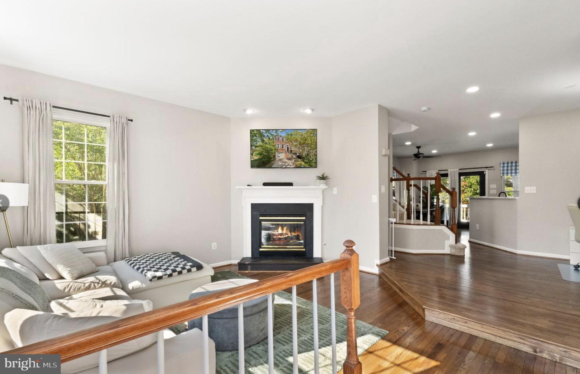 12001 EDGEMERE CIRCLE