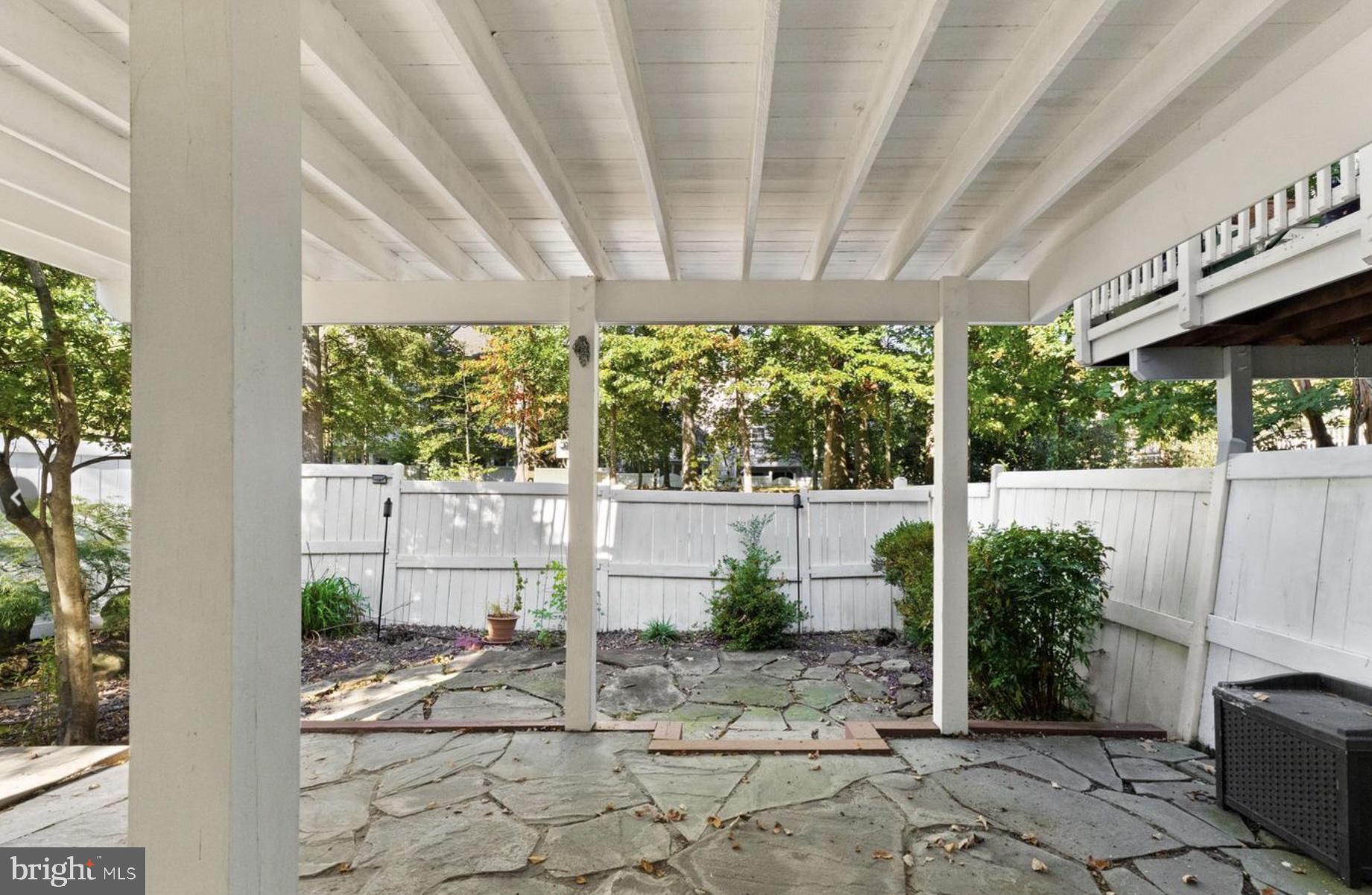 EDGEWATER AT TOWN CENTER - Residential Lease