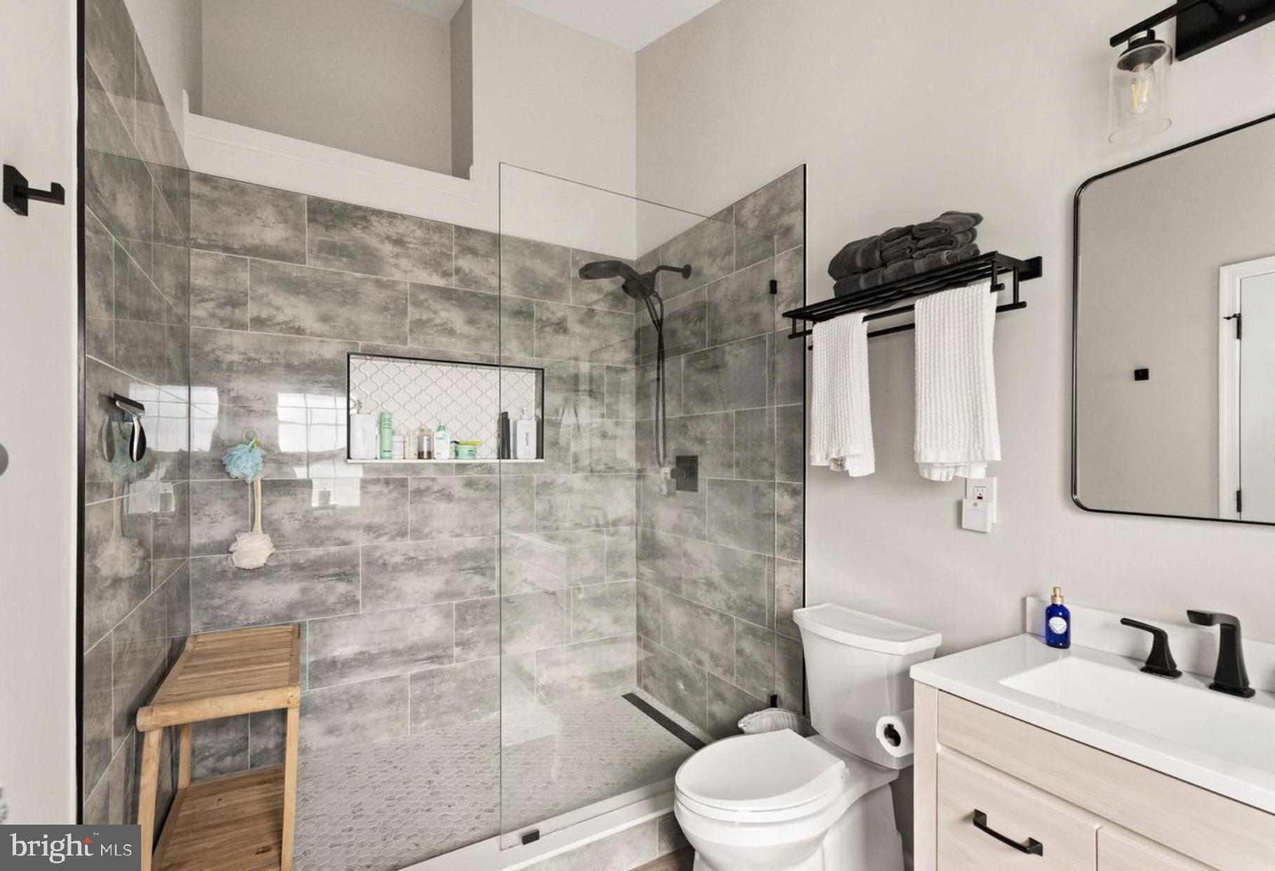 EDGEWATER AT TOWN CENTER - Residential Lease