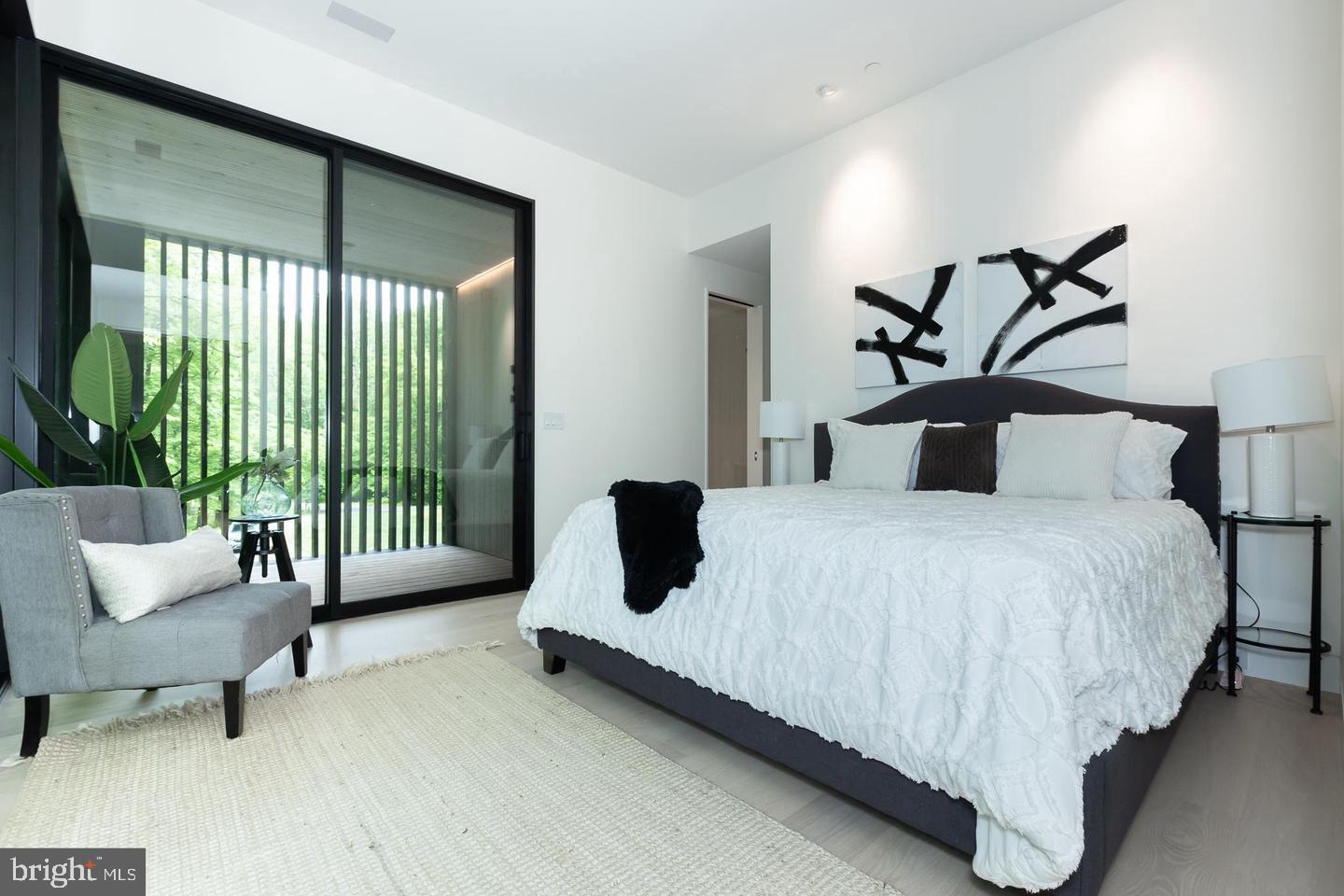 DARNESTOWN OUTSIDE - Residential