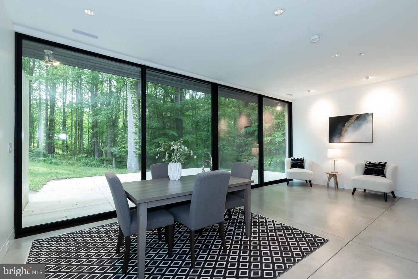 DARNESTOWN OUTSIDE - Residential