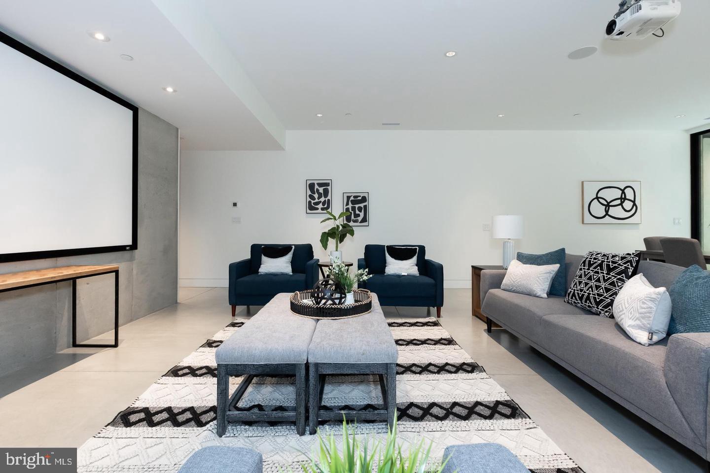 DARNESTOWN OUTSIDE - Residential