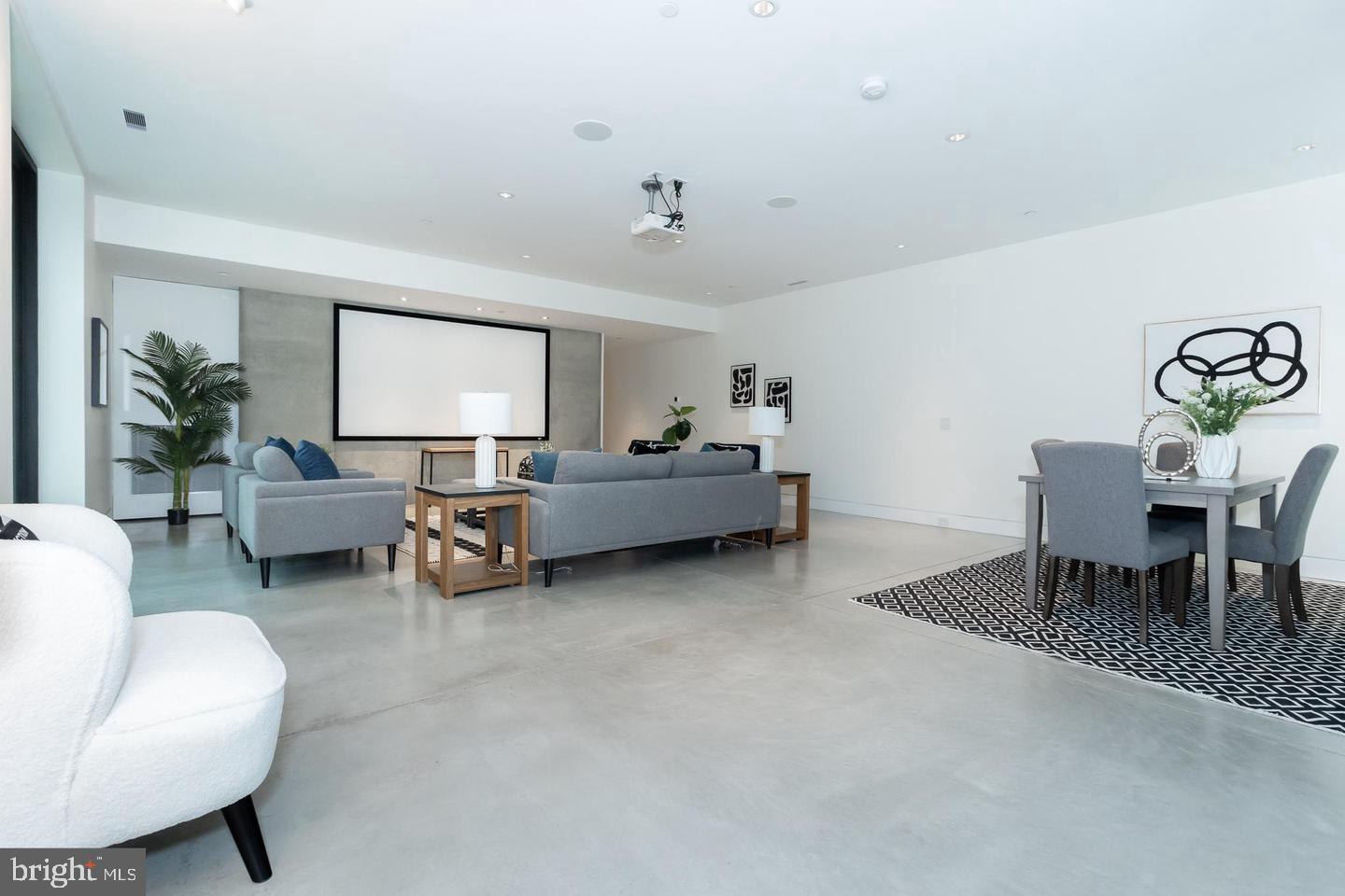 DARNESTOWN OUTSIDE - Residential