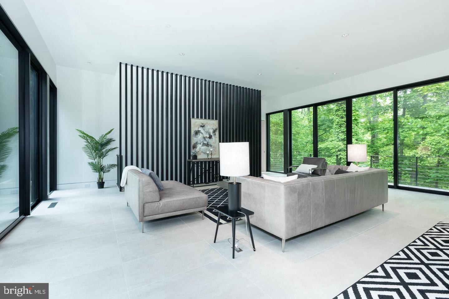 DARNESTOWN OUTSIDE - Residential