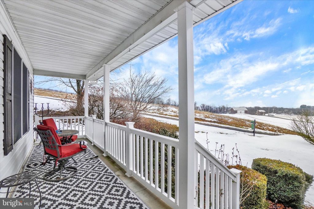 Photo of 194 Willis Road, ETTERS, PA 17319 (MLS # PAYK2097518)