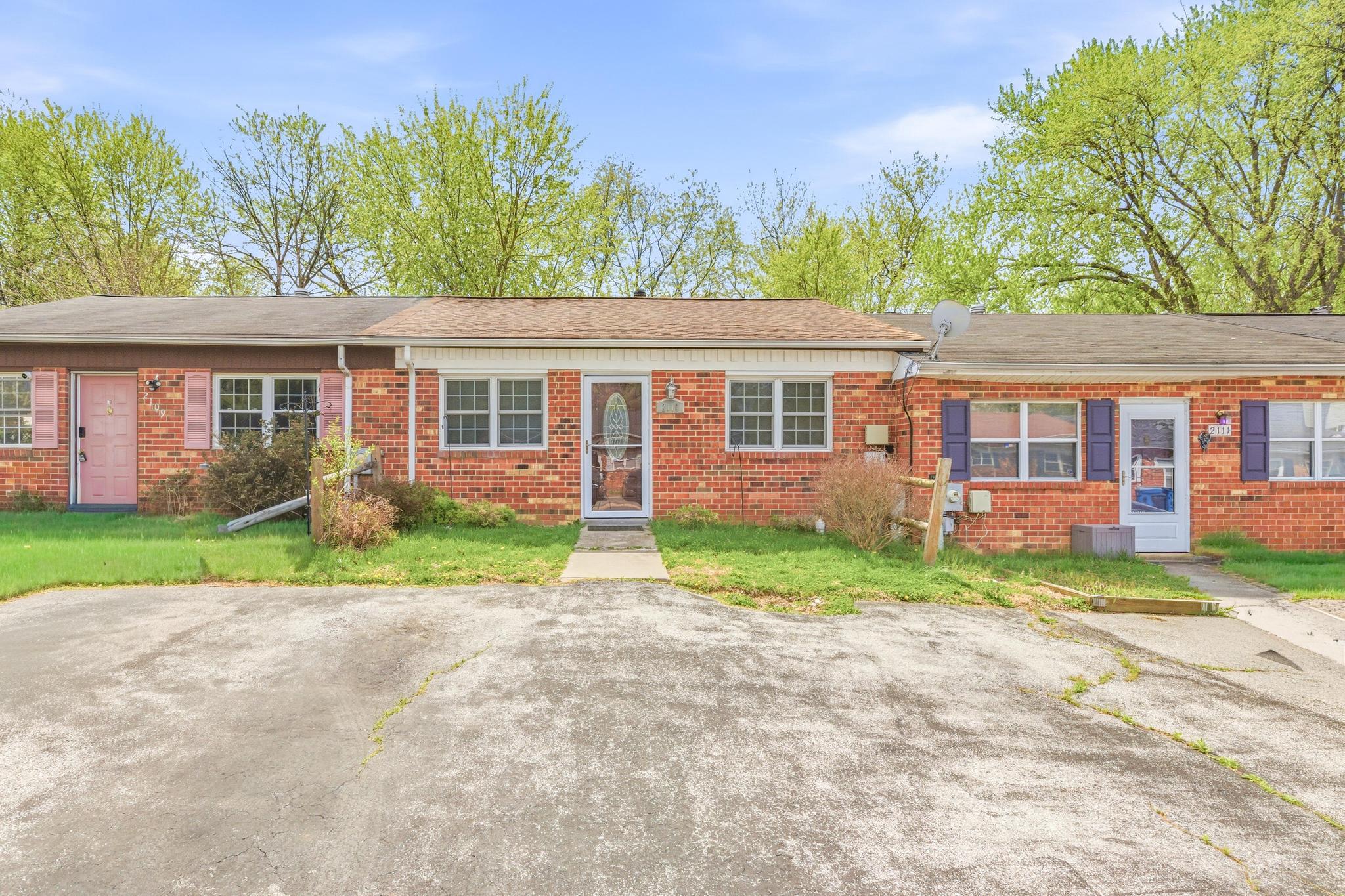 COBBLESTONES - Residential