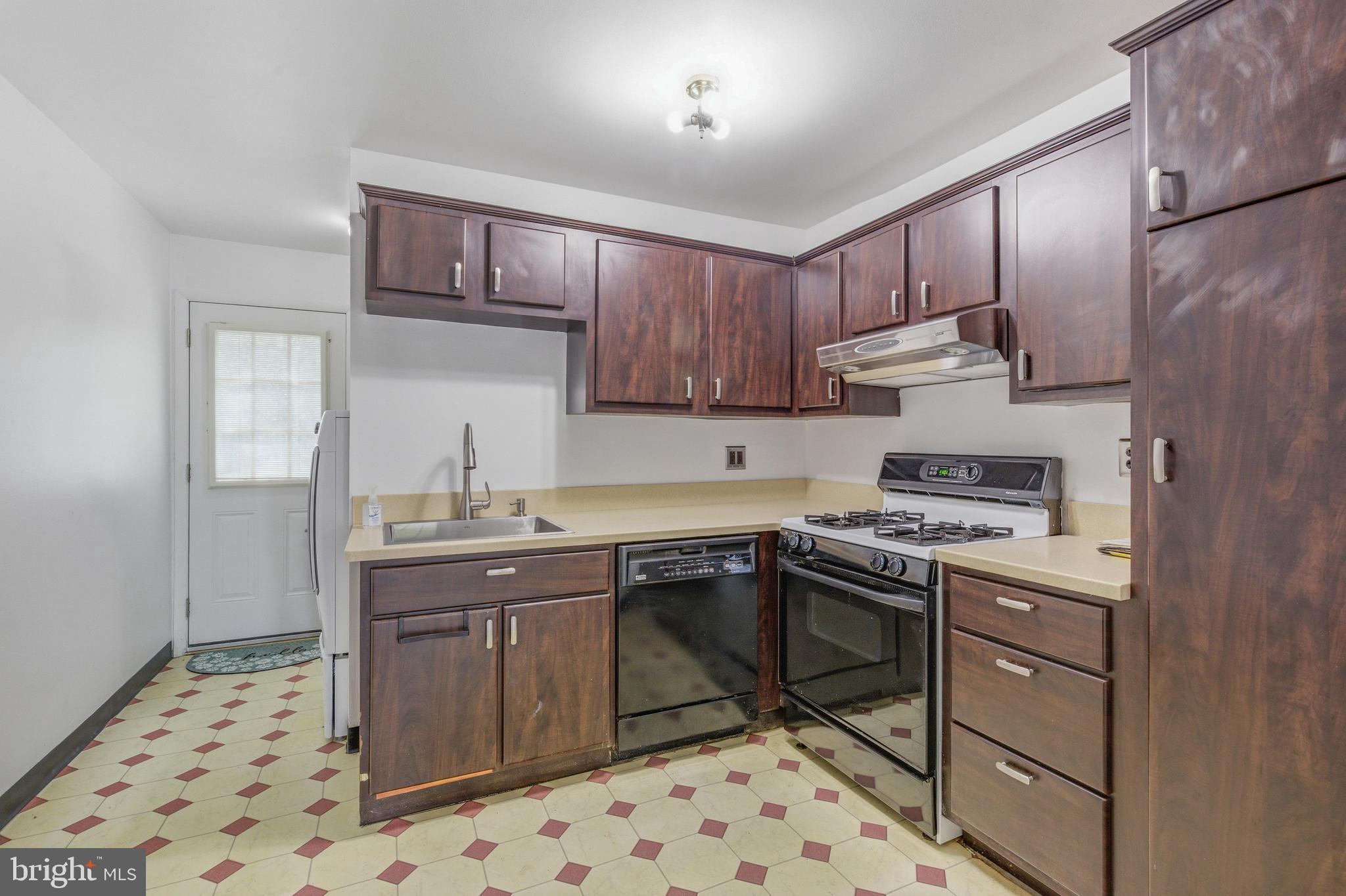 COBBLESTONES - Residential