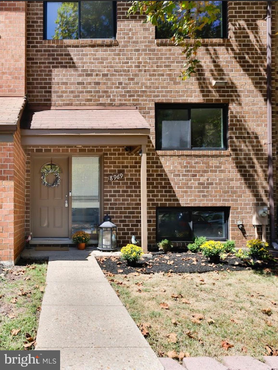 8969 SKYROCK COURT
