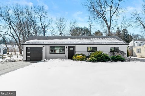 970 ROZEL AVENUE SOUTHAMPTON PA 18966