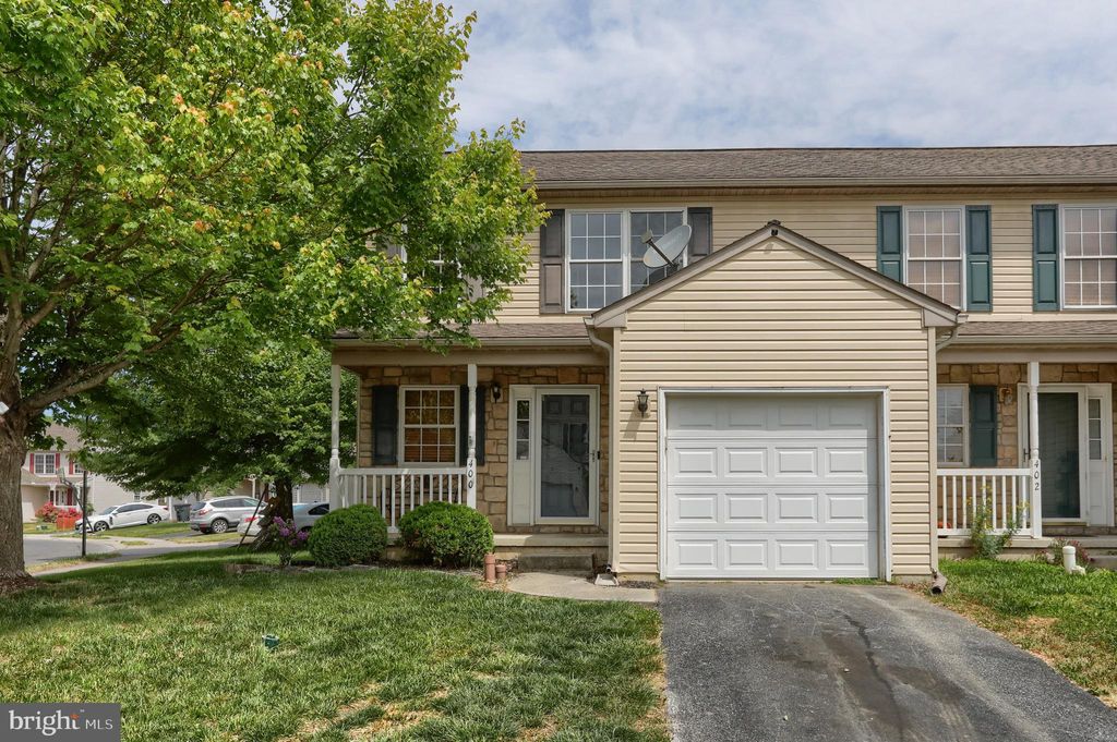 Photo of 400 ELMSHIRE DR, LANCASTER, PA 17603 (MLS # PALA2035432)