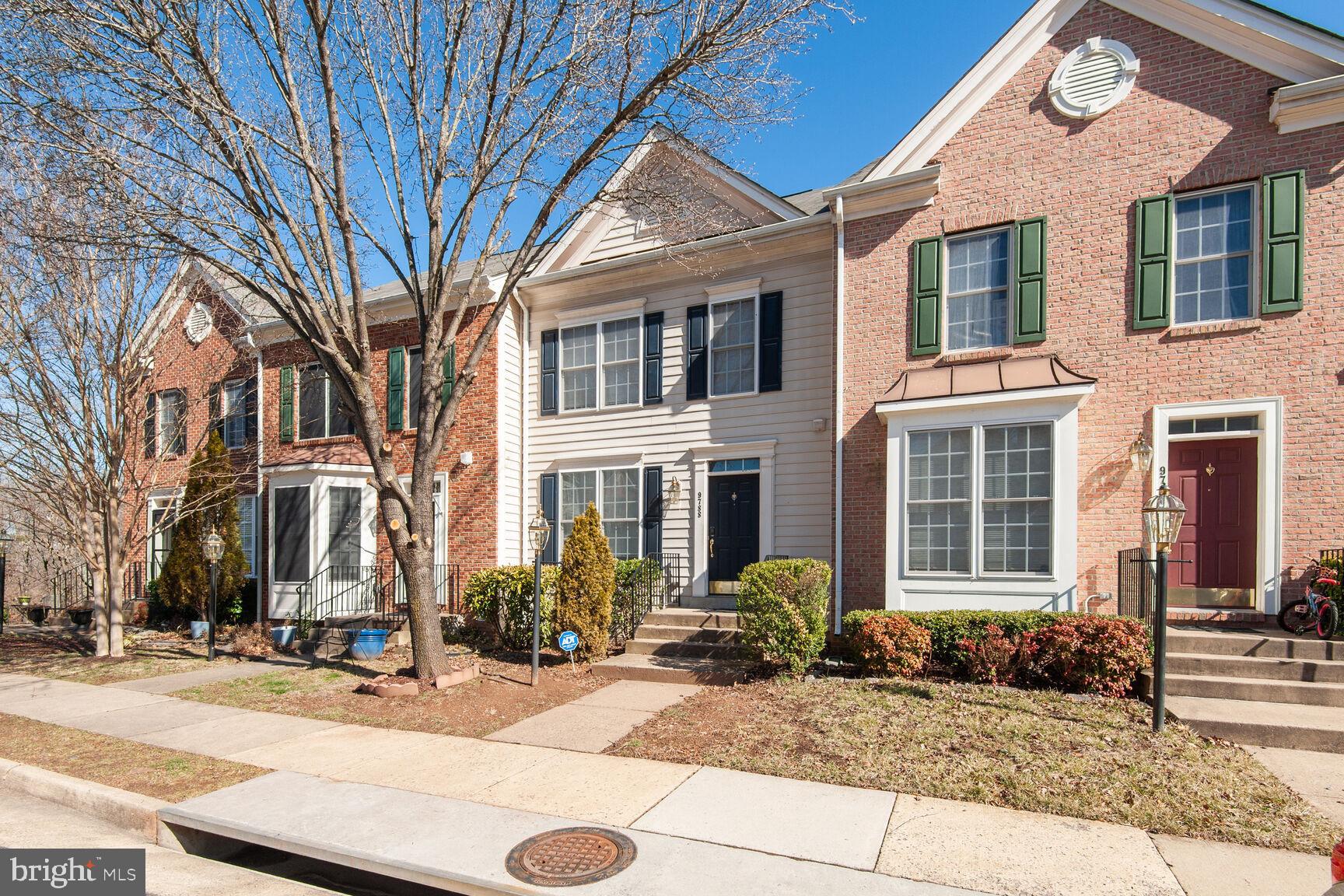 TOWNES AT COMPTON FARM - Residential