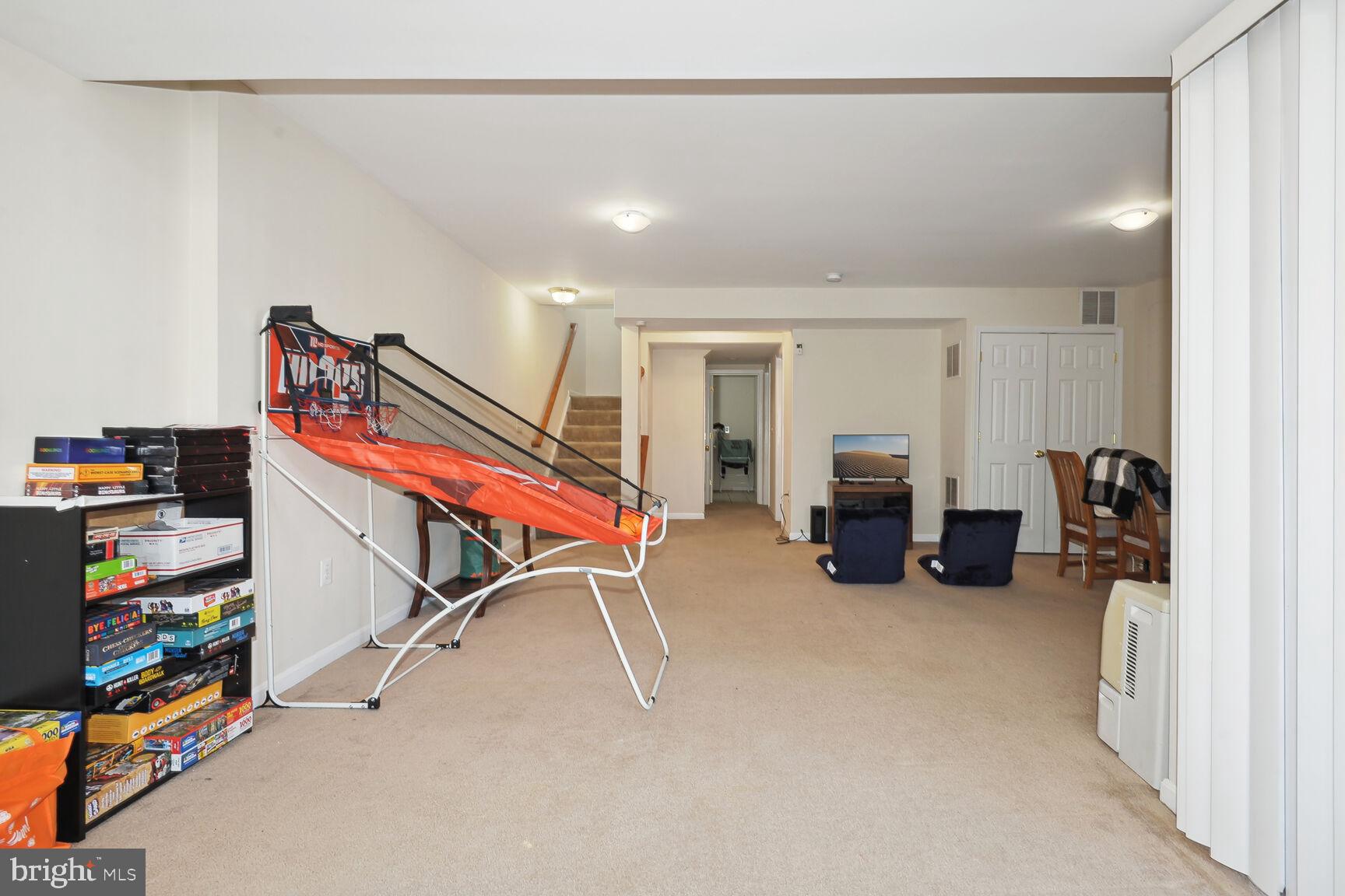 TOWNES AT COMPTON FARM - Residential