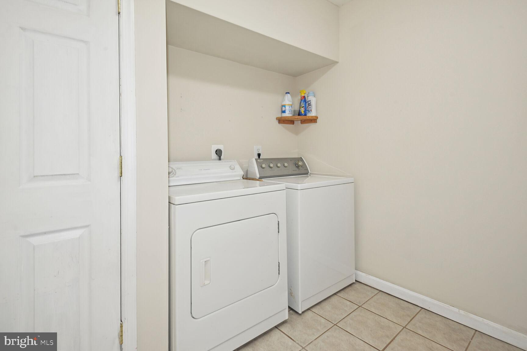 TOWNES AT COMPTON FARM - Residential