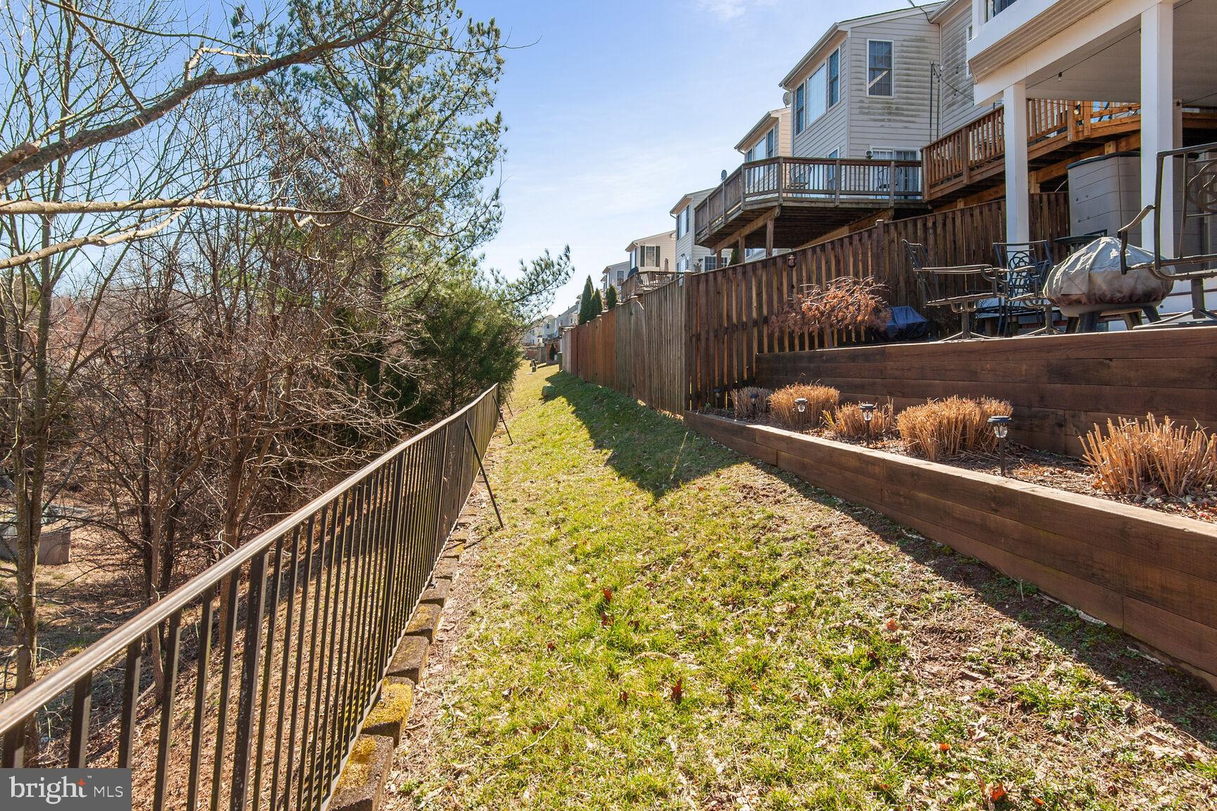 TOWNES AT COMPTON FARM - Residential