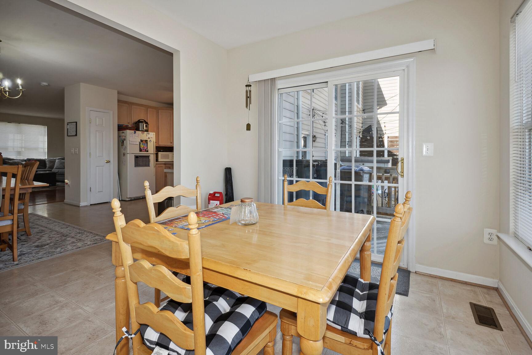 TOWNES AT COMPTON FARM - Residential