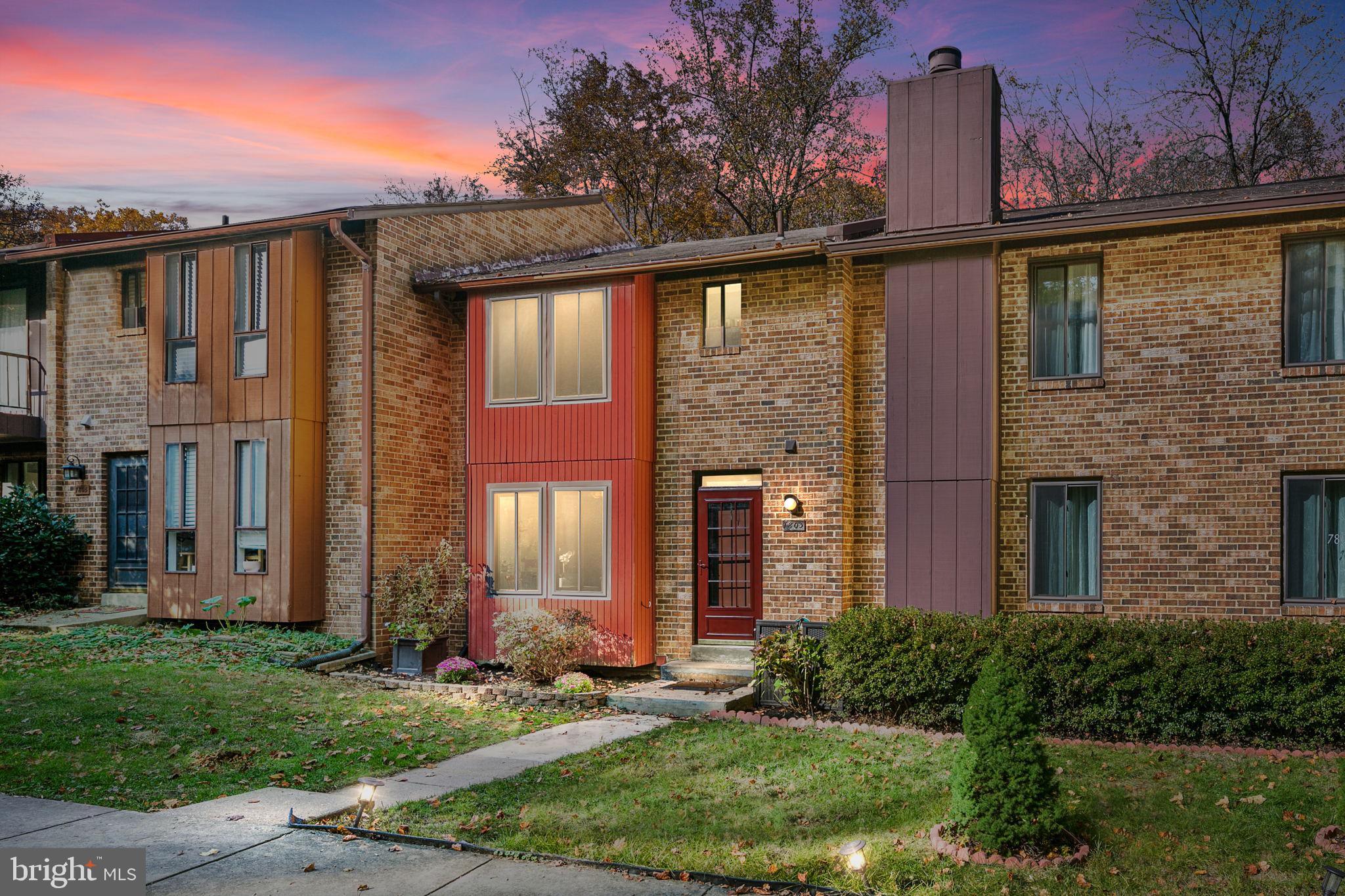 REDLAND STATION TH - Residential