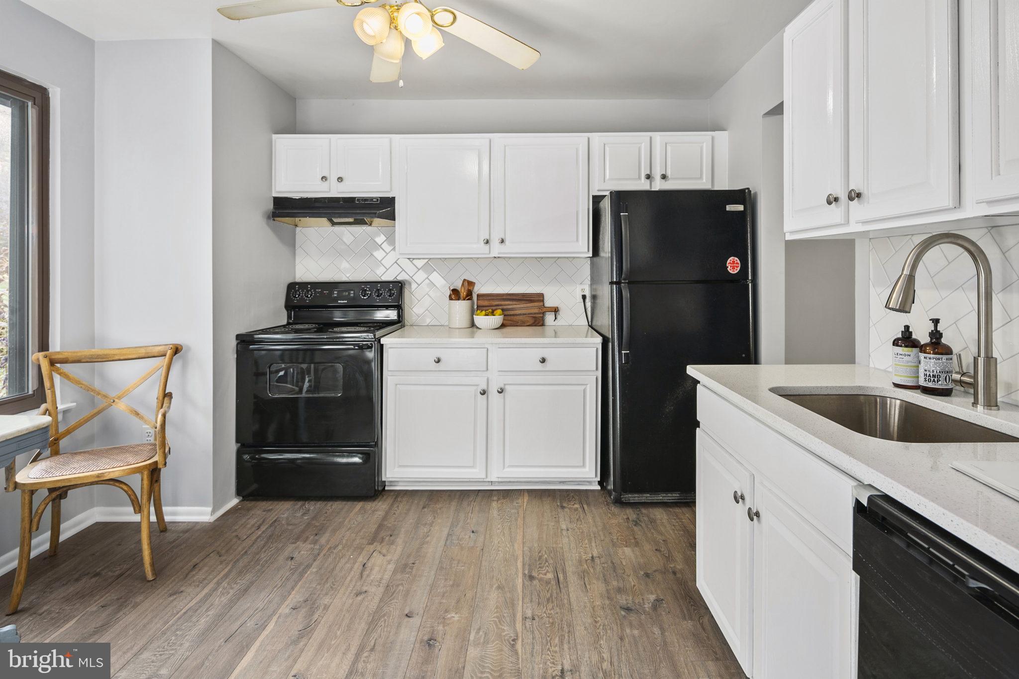 REDLAND STATION TH - Residential