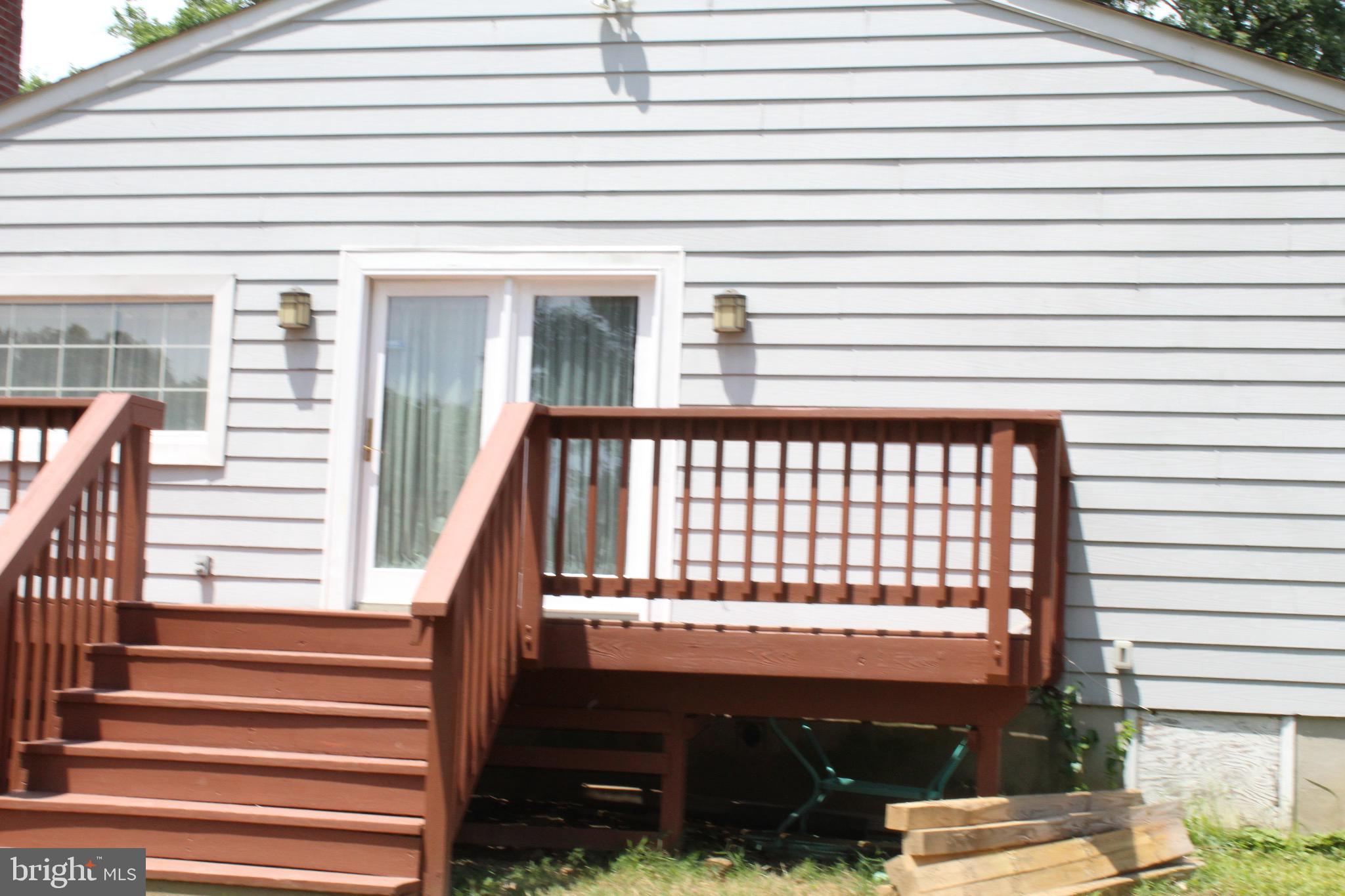 CONNECTICUT AVENUE ESTATES - Residential Lease