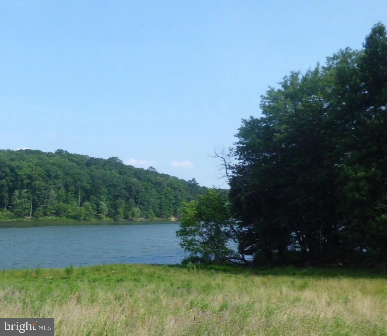 CONNECTICUT AVENUE ESTATES - Residential Lease