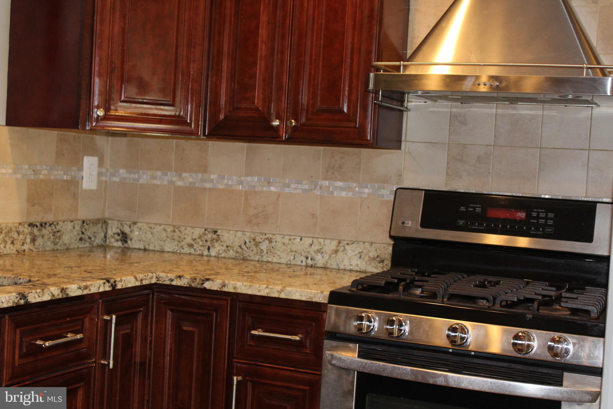 CONNECTICUT AVENUE ESTATES - Residential Lease