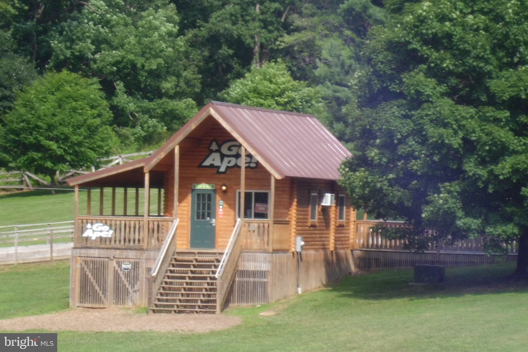 CONNECTICUT AVENUE ESTATES - Residential Lease