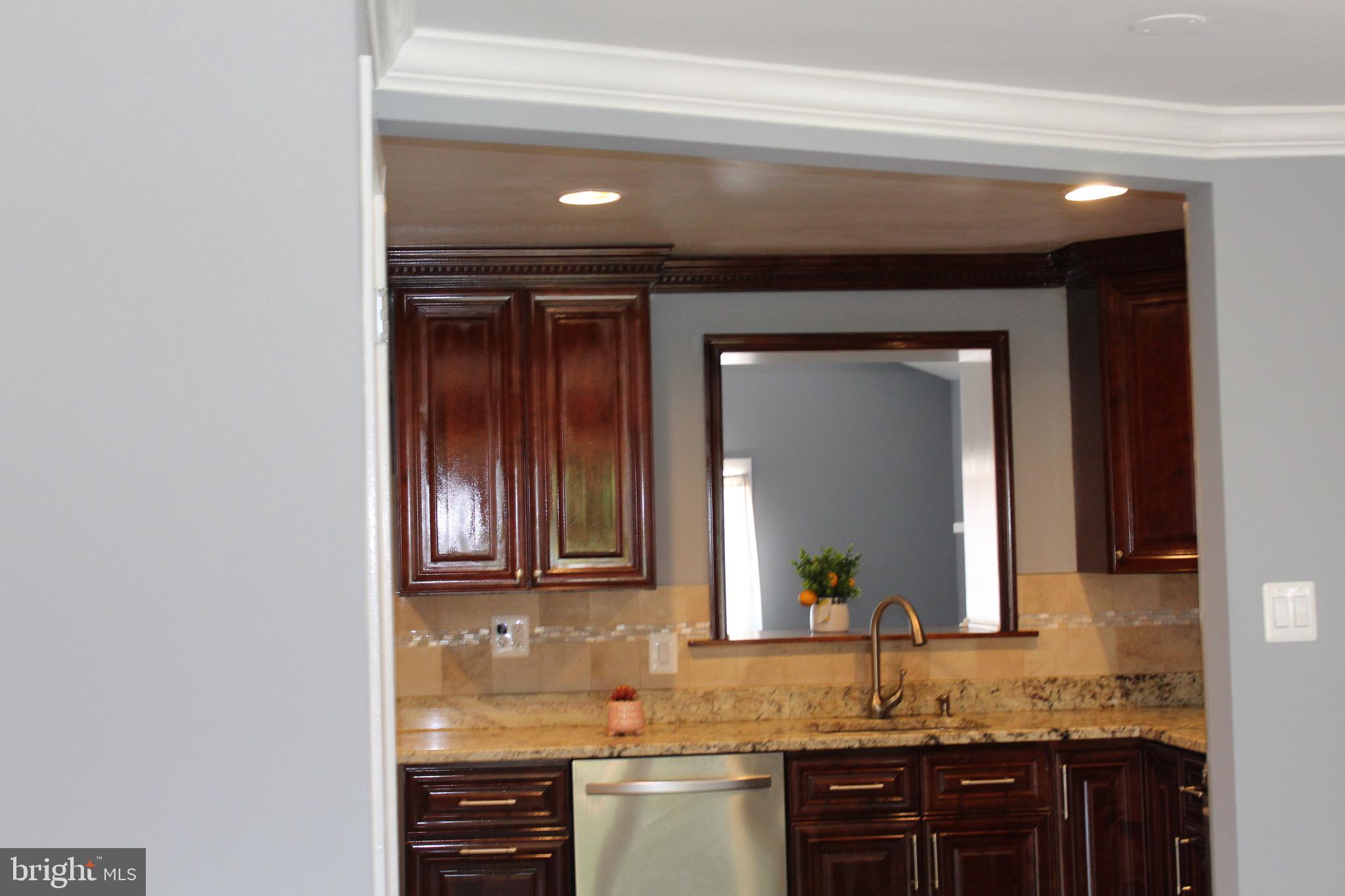 CONNECTICUT AVENUE ESTATES - Residential Lease